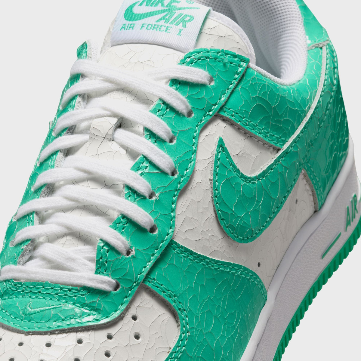 Nike Air Force 1 '01 Cracked Leather - Menta / White