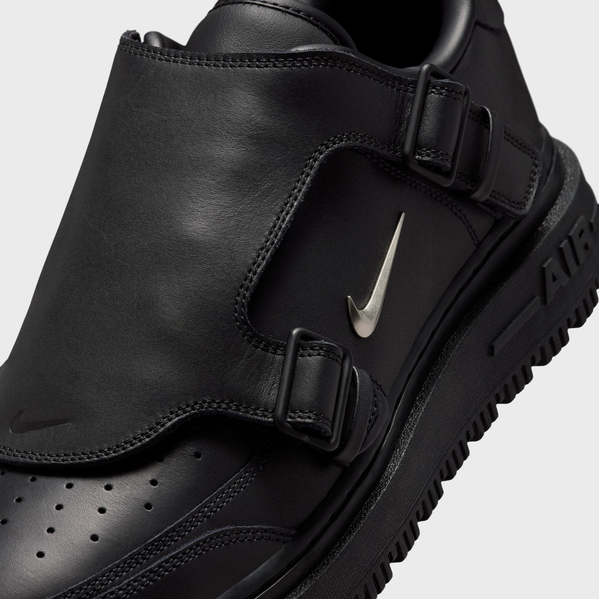Nike Air Force 1 Low Luxe - Black / Metallic Silver / Anthracite