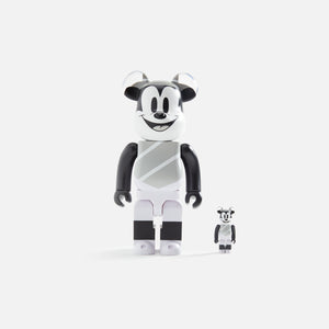 BE@RBRICK HAT AND PONCHO MICKEY 100％400％