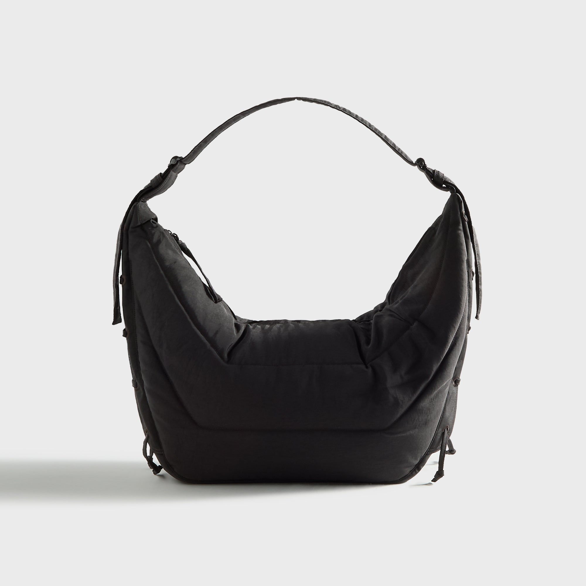lemaire BELTED TOTE BAG ASH BLACK トートバッグ Lemaire Belted Tote Bag - Ash Black – Kith