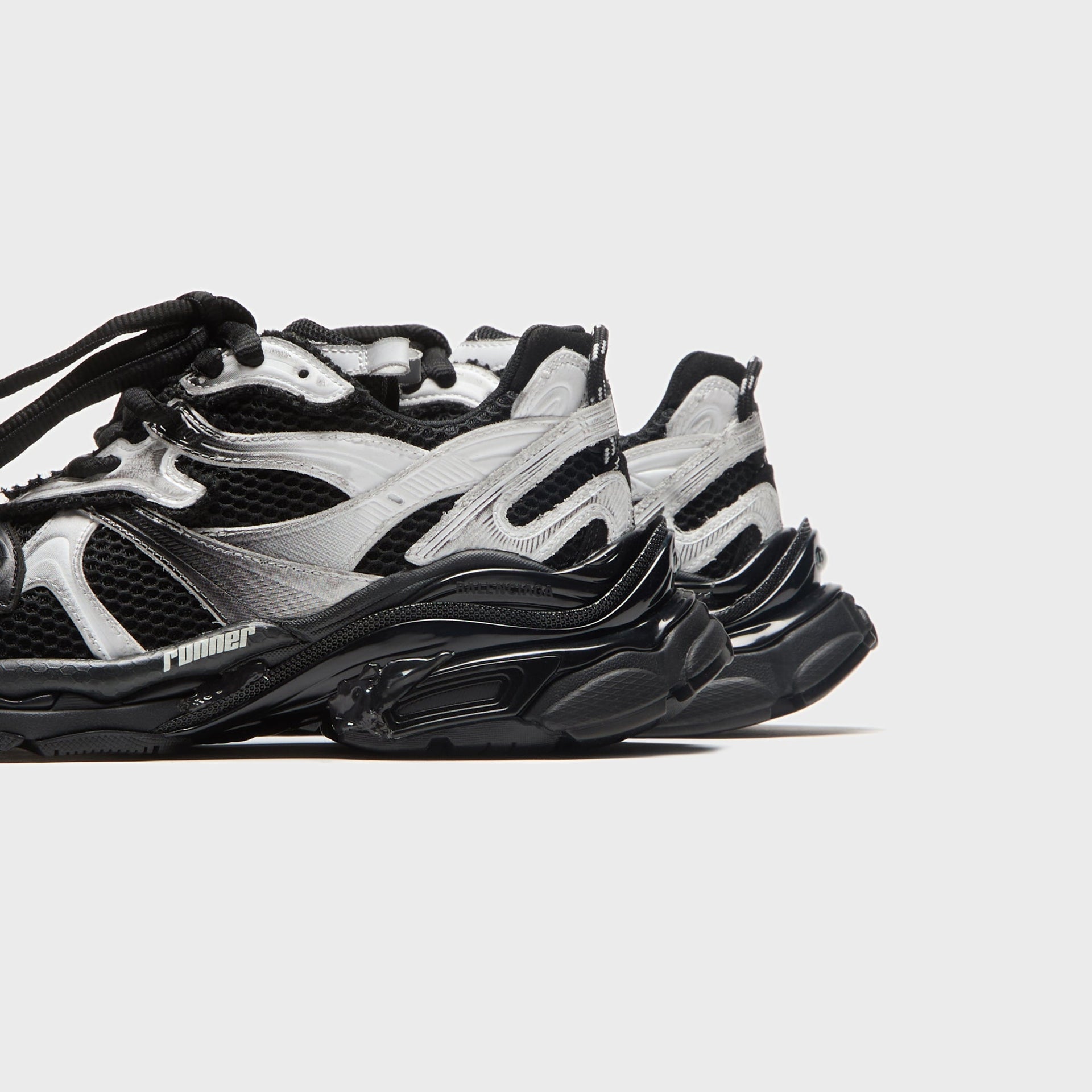 Balenciaga Runner 2 Gradient - Black / White