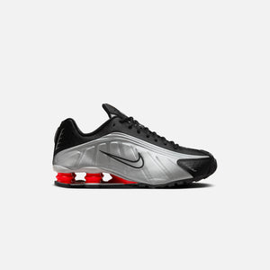 Nike Shox R4 P1 - Black / Metallic Silver / Max Orange