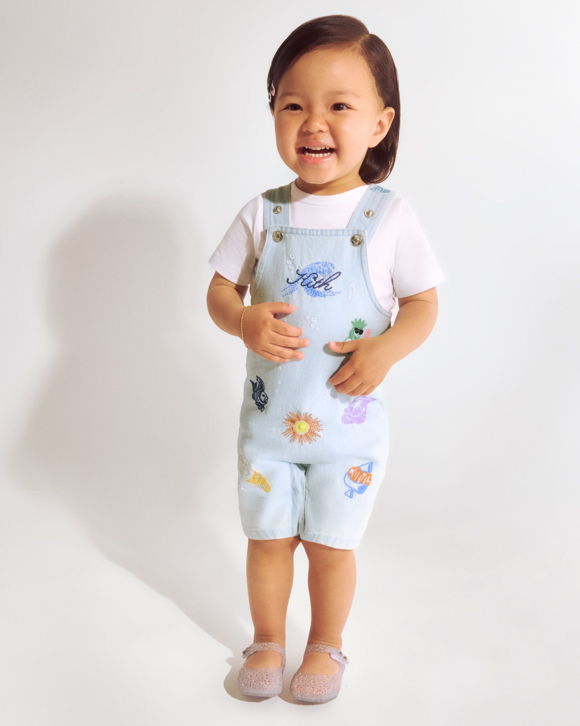 gid://shopify/MediaImage/45822378311956