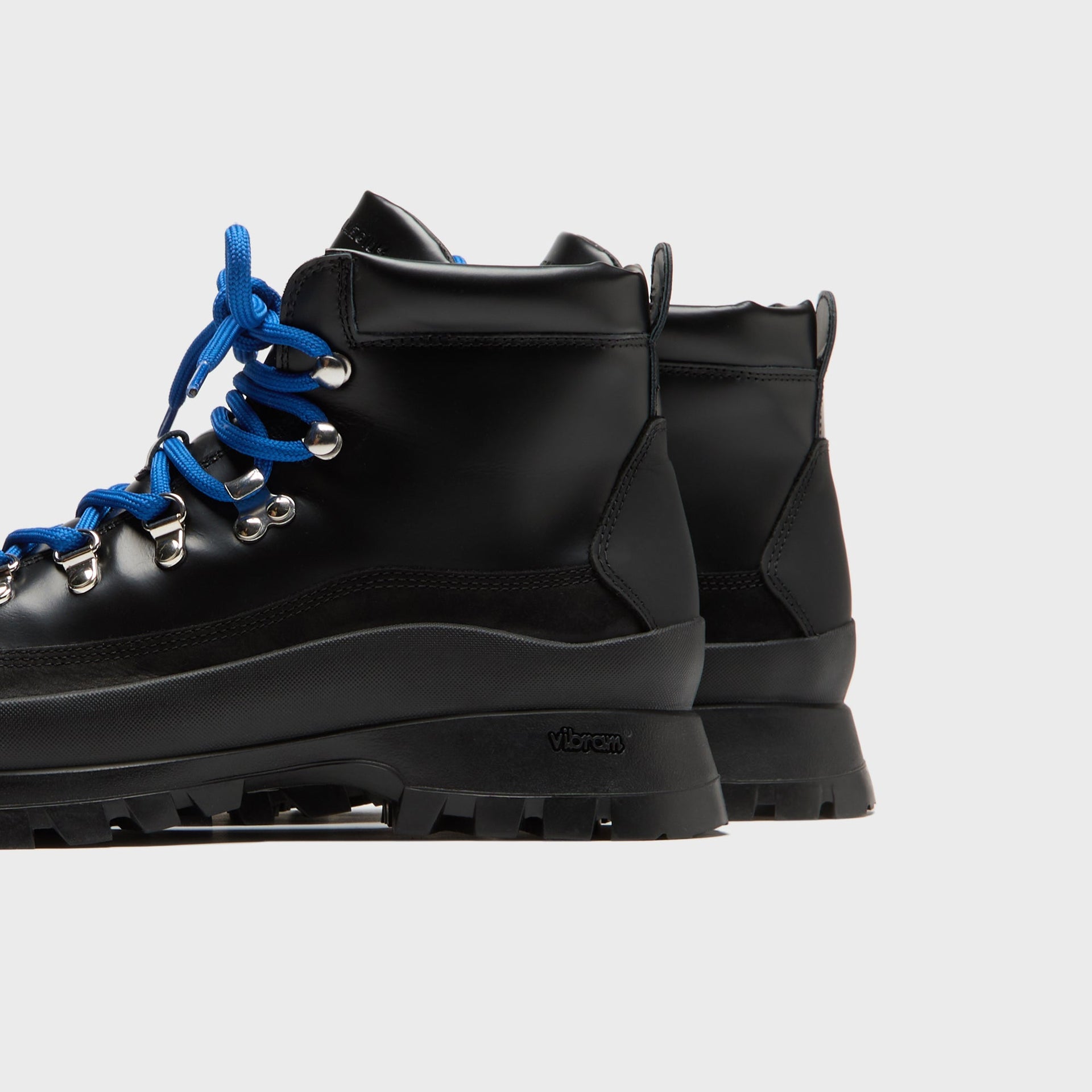 Collegium Pillar Summit - Nero