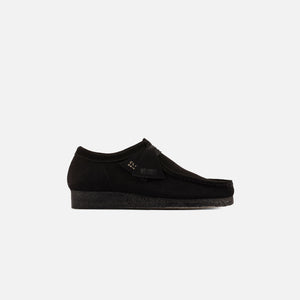 Clarks WMNS Wallabee Low - Black Suede – Kith