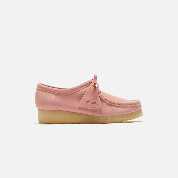 Clarks WMNS Wallabee - Blush Pink Suede – Kith