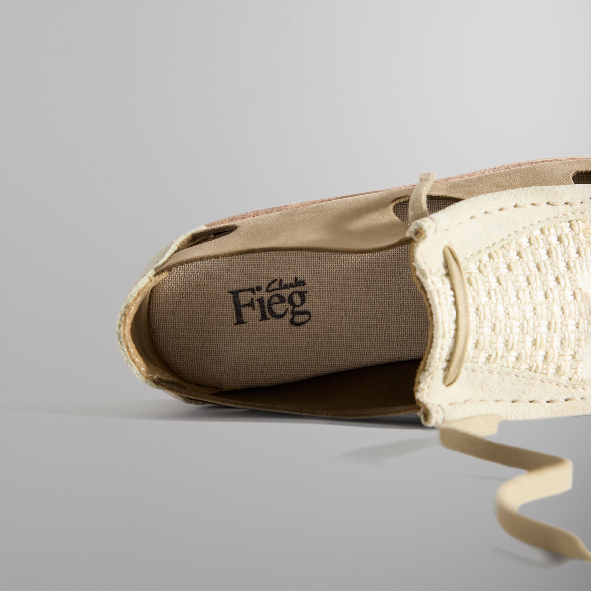 8th St by Ronnie Fieg for Clarks Originals Brixham - Khaki