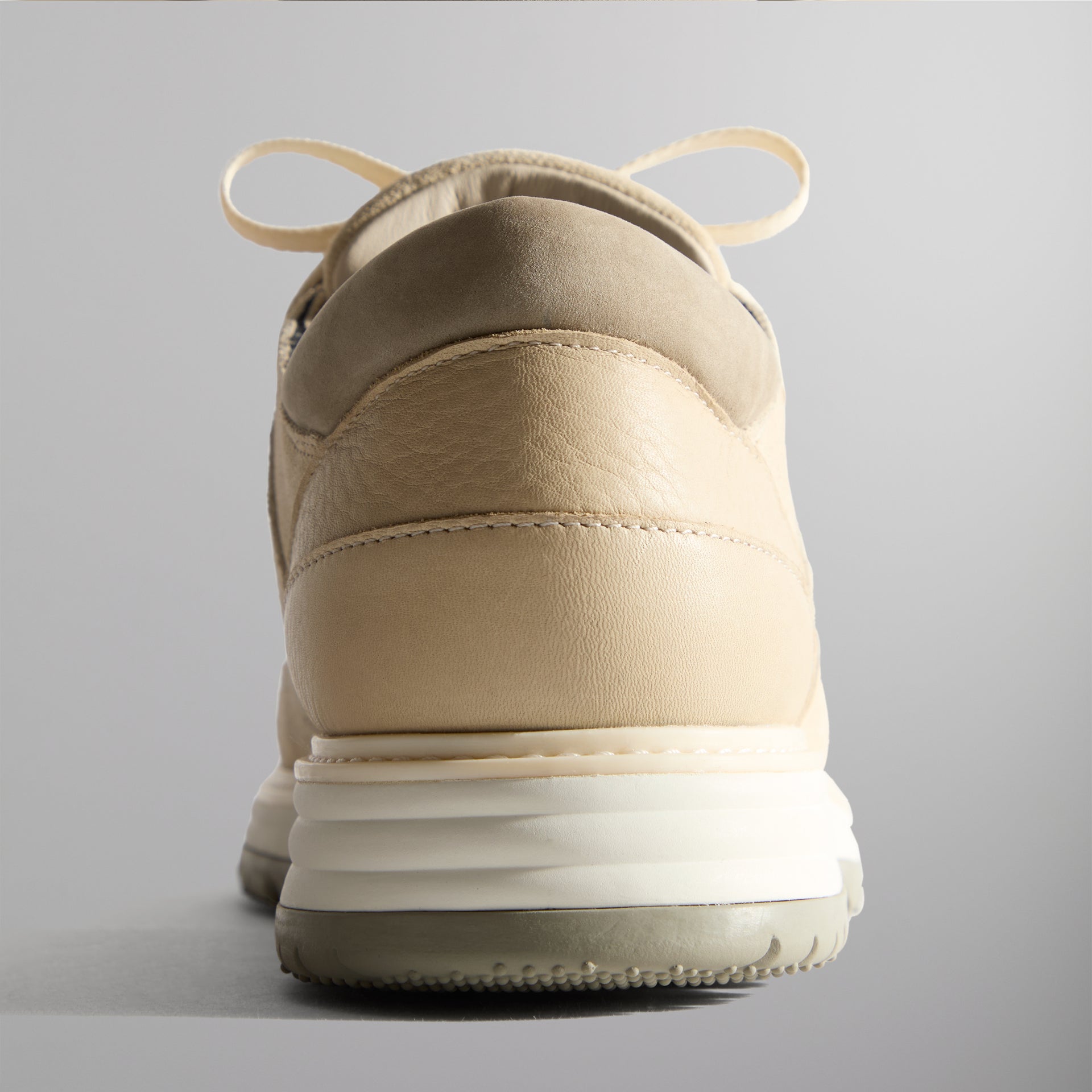 8th St by Ronnie Fieg for Clarks Originals Sunderland - Chalk