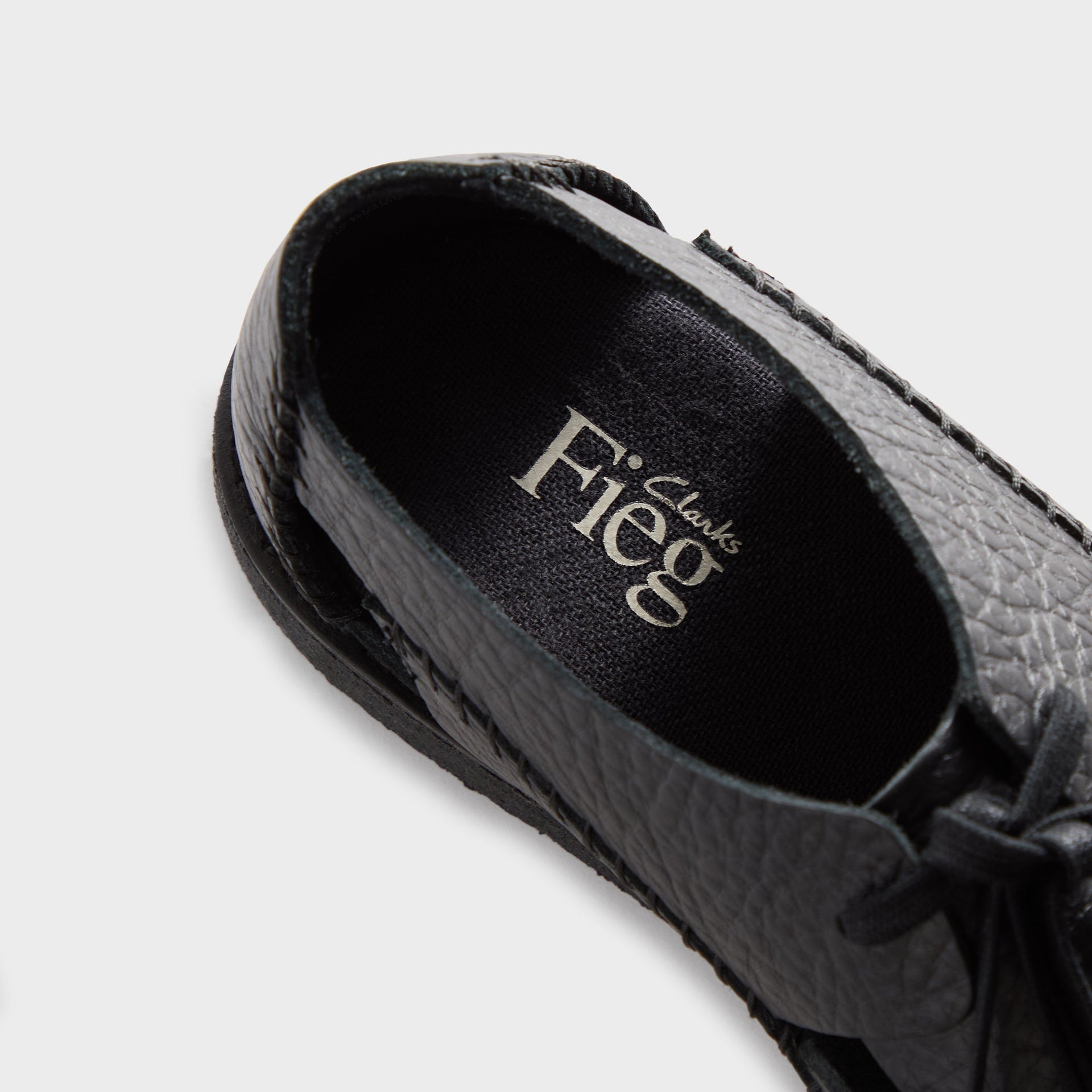 PRE-ORDER | 8th St by Ronnie Fieg for Clarks Originals Ridgevale - Black
