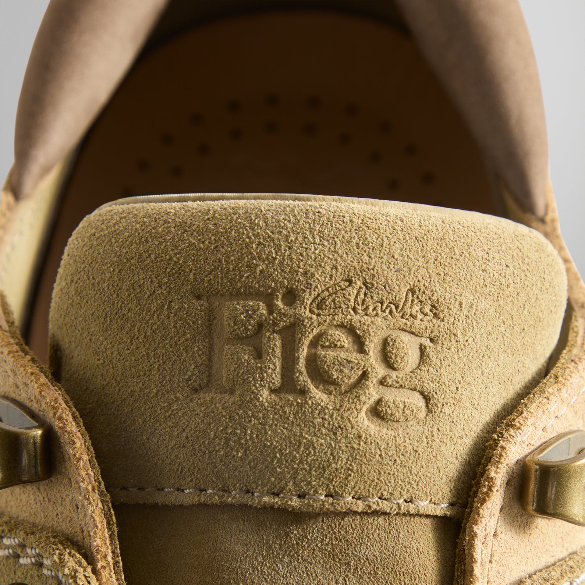 8th St by Ronnie Fieg for Clarks Originals Sunderland - Khaki Combi PH