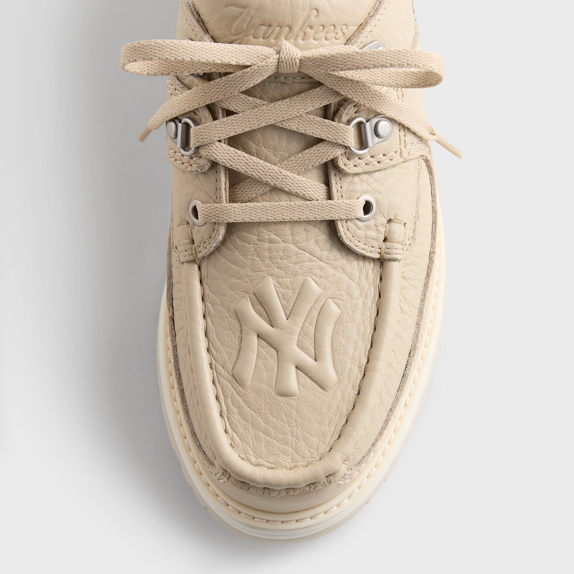 8th St by Ronnie Fieg for Clarks Originals & the New York Yankees Sunderland - Light Sand - PH