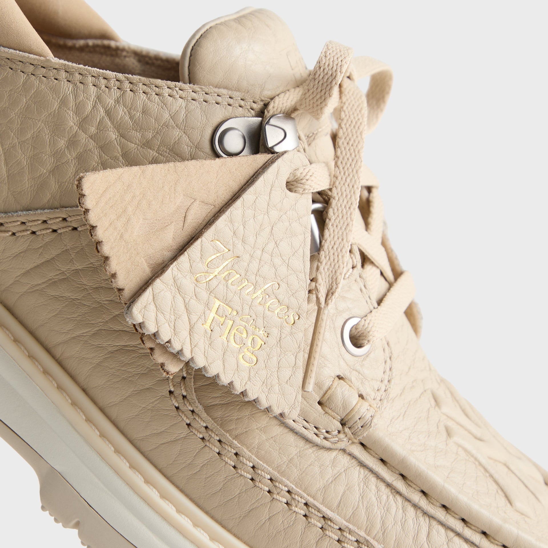 8th St by Ronnie Fieg for Clarks Originals & the New York Yankees Sunderland - Light Sand - PH