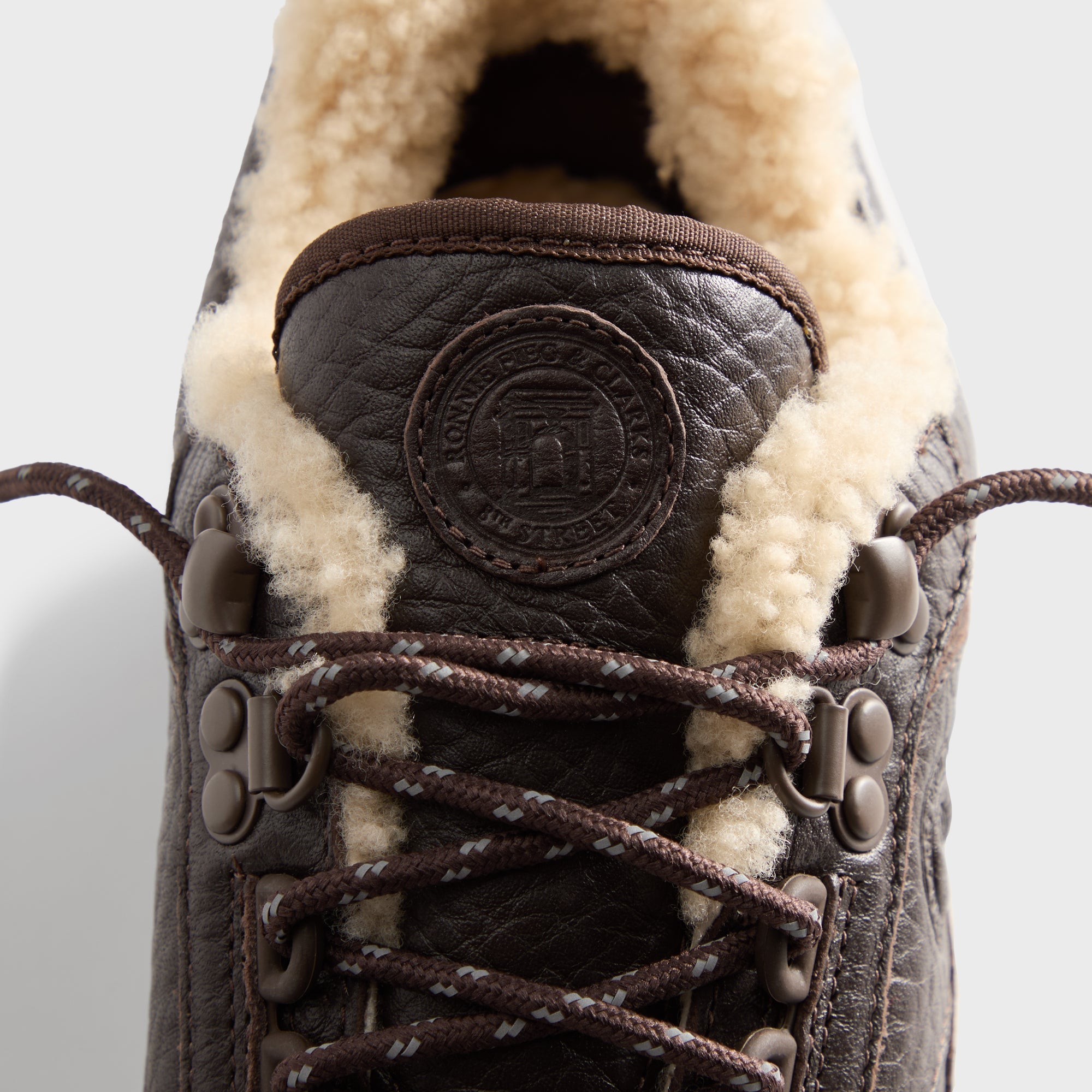 邦楽 DADDY LONGFEET Martin Dingman - Old Row Oiled Saddle Leather Slippers - Cigar