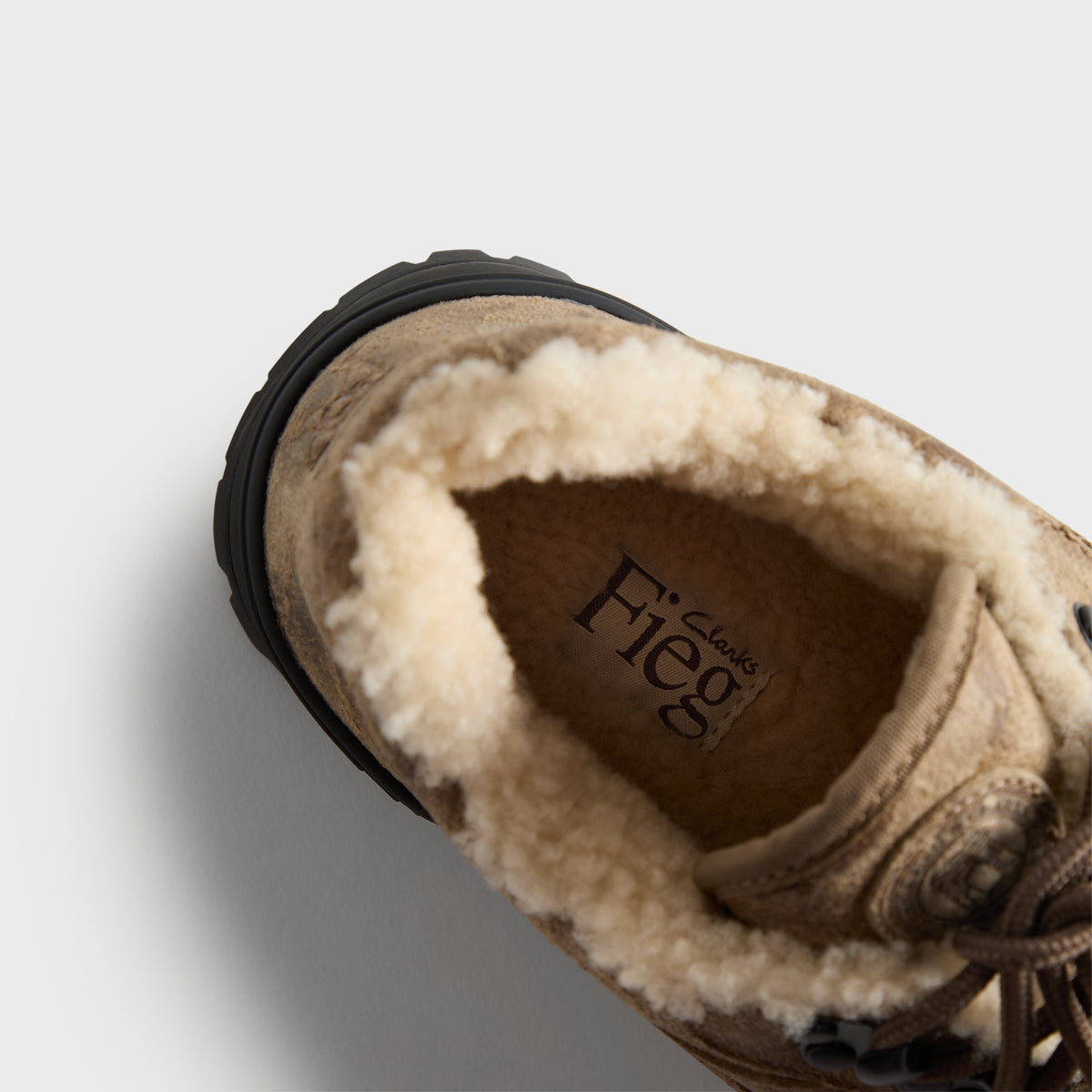 8th St by Ronnie Fieg for Clarks Originals Laddow Shearling - Brown