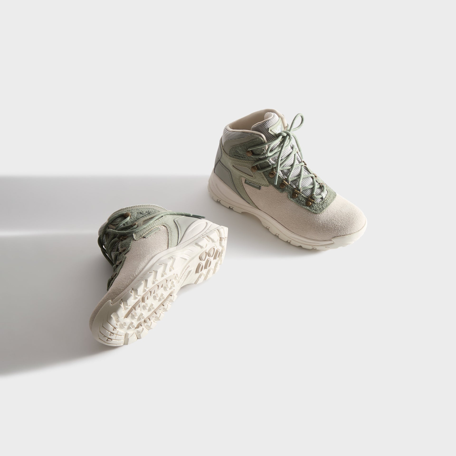 Kith & South2 West8 for Columbia Newton Ridge™ - Dark Stone Safari PH