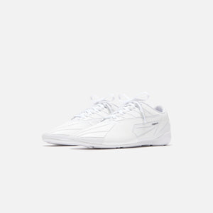 This K-Swiss walking shoe not compromise style SQRcat - White