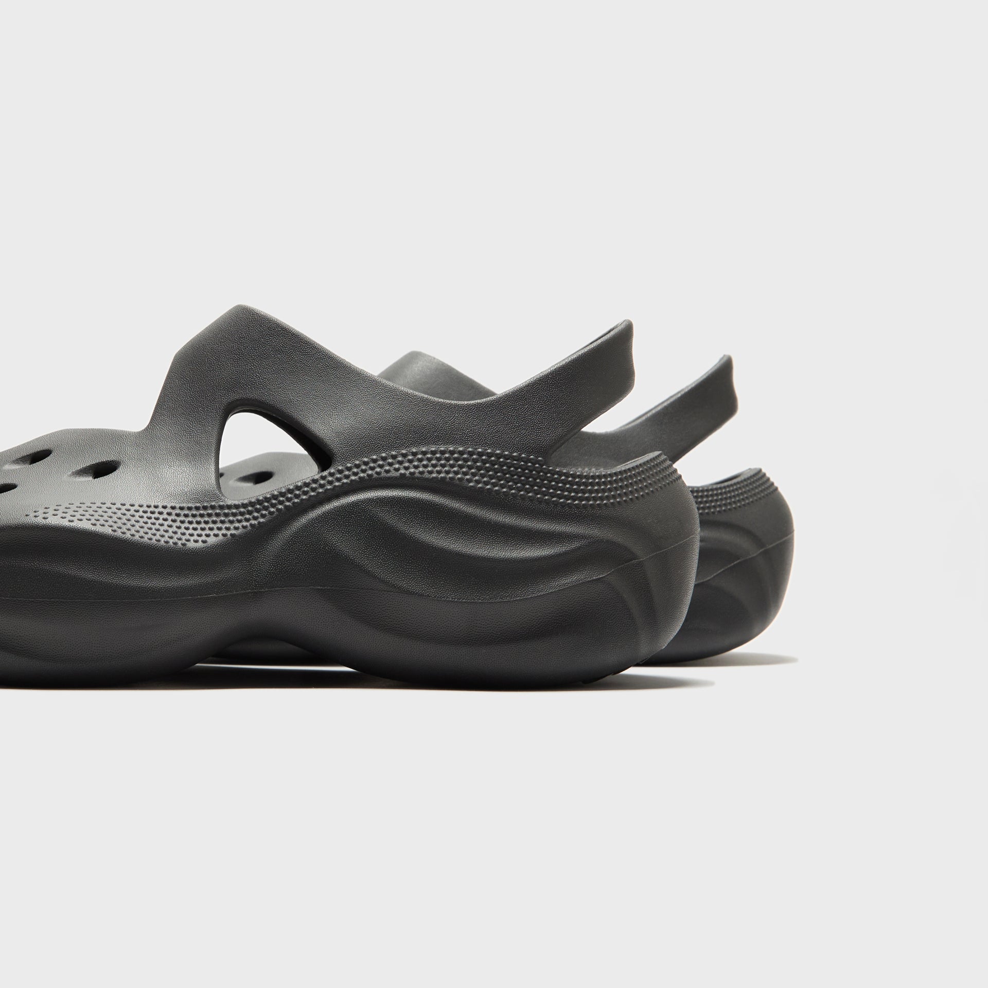 Crocs x Dingyun Zhang Diffuser - Black Sand