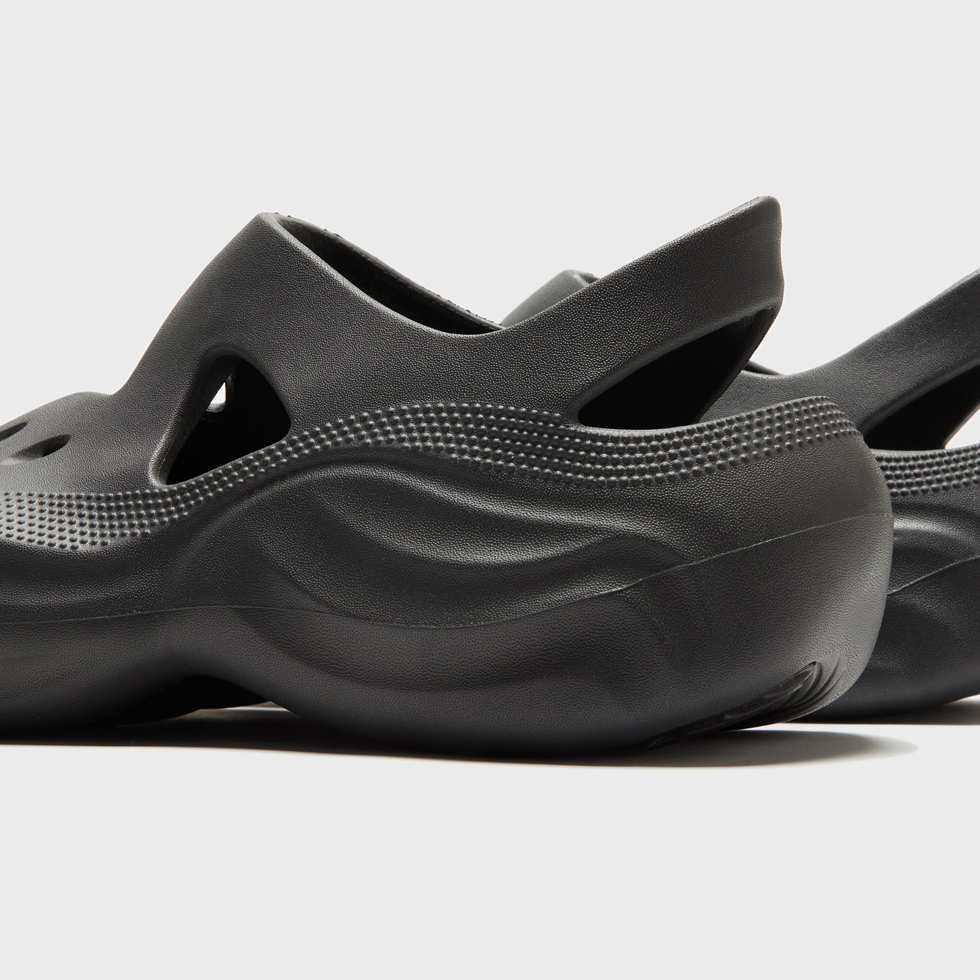 Crocs x Dingyun Zhang Diffuser - Black Sand
