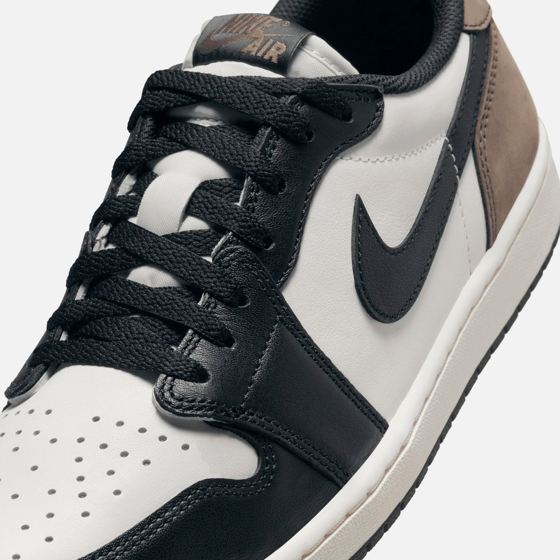 Jordan Air Jordan 1 Low OG - White / Black / Palomino