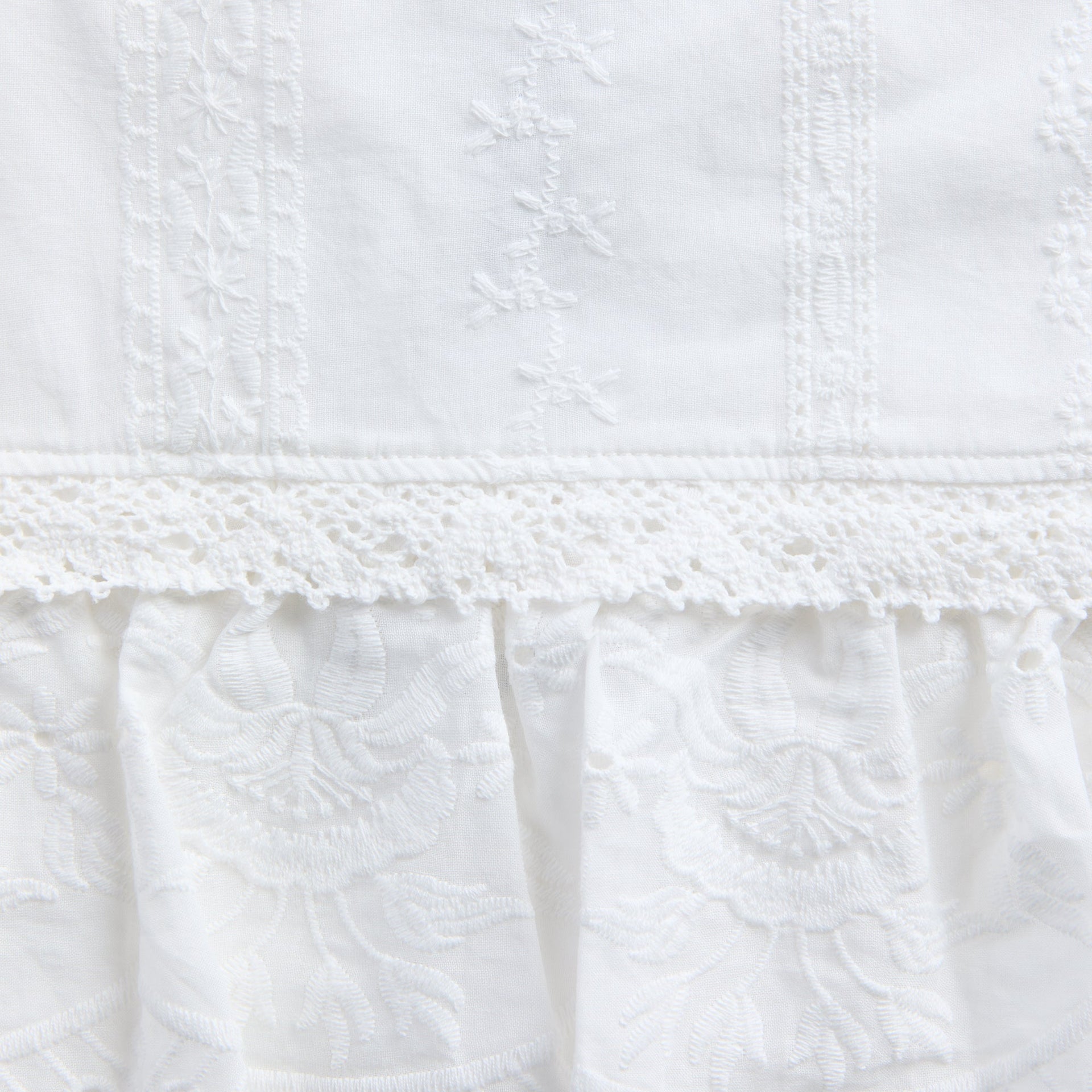 GUIZIO Aylin Mini Skirt - White