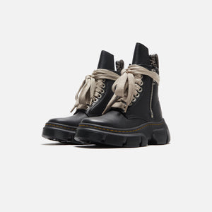 Dr. Martens x shoes gino rossi kasumi dci460 DMXL Jumbo Lace Boot - Black