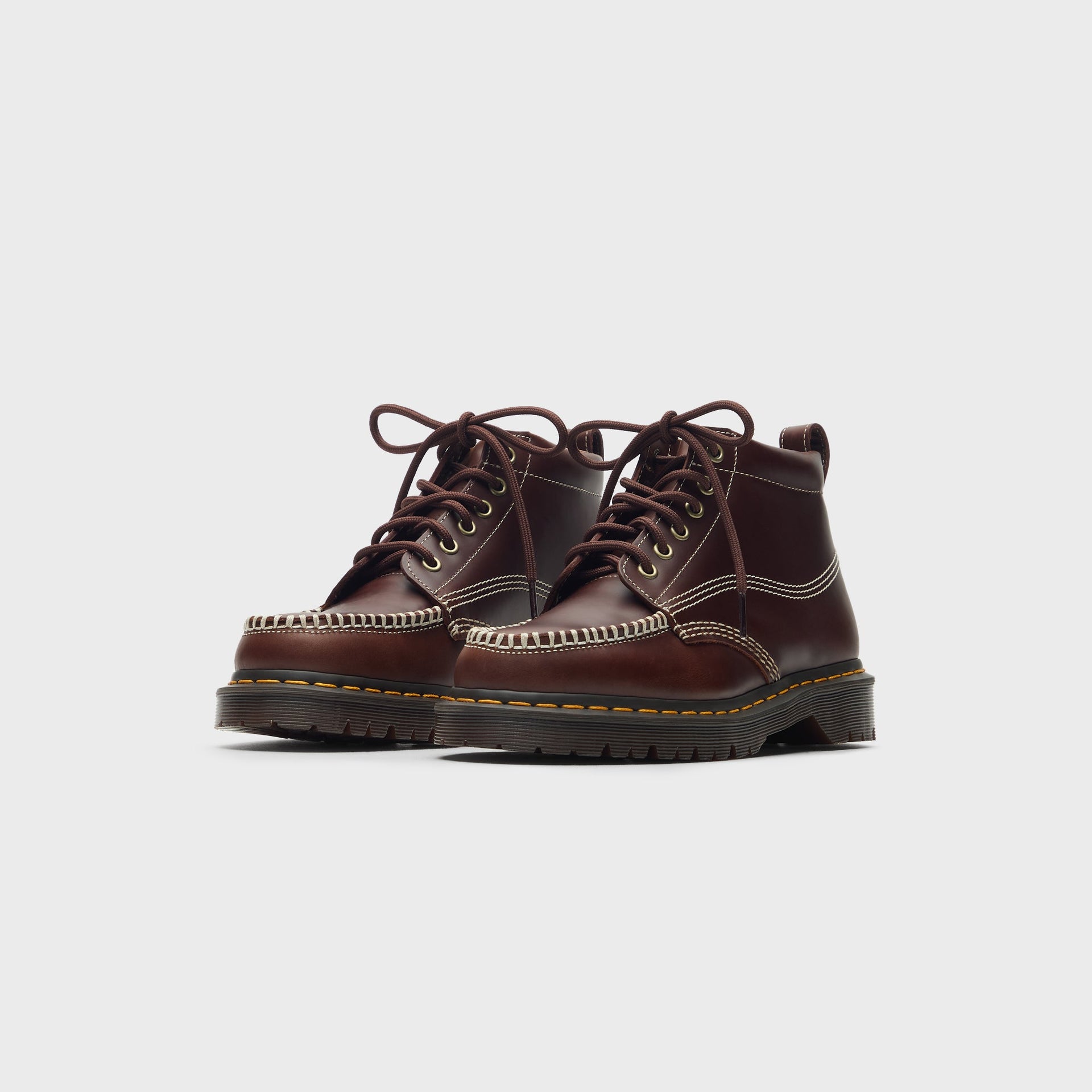 Dr. Martens Lowell Chukka - Black Orleans