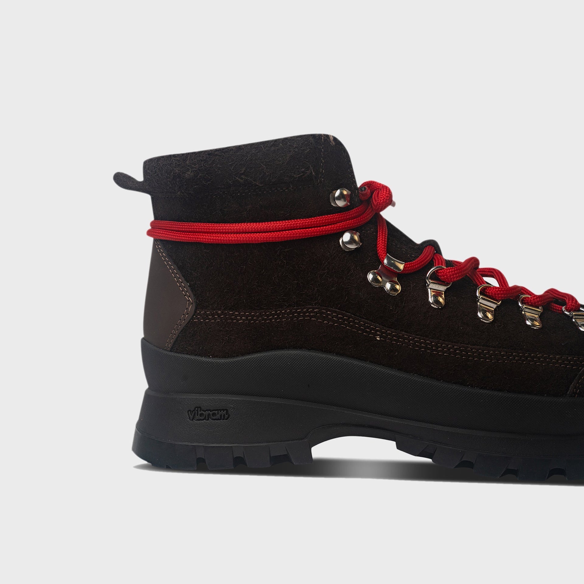 Collegium Pillar Summit - Marrone