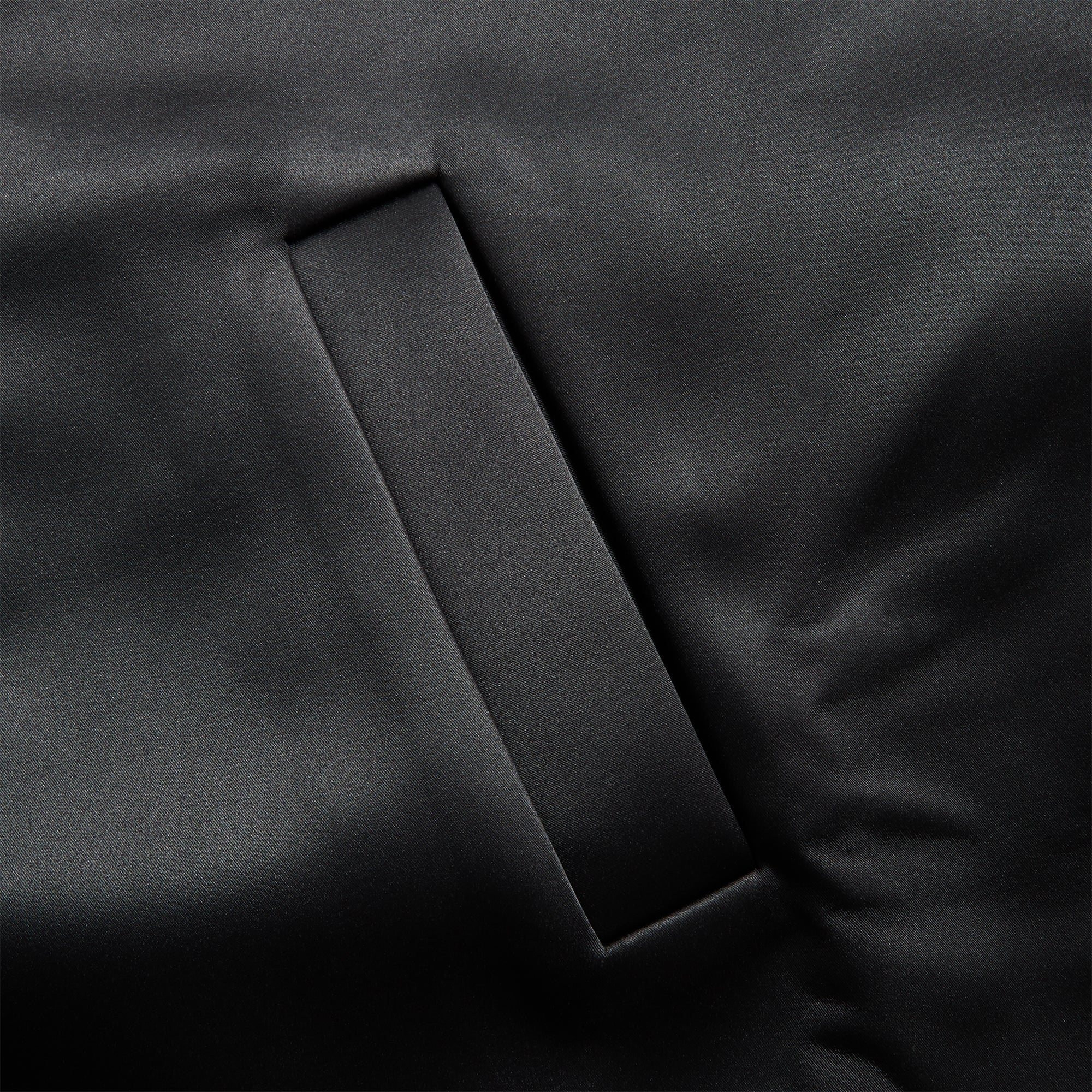 即完⚫︎Kith for Peanuts Satin Bomber Jacket 即完⚫︎Kith for Peanuts Satin Bomber Jacket