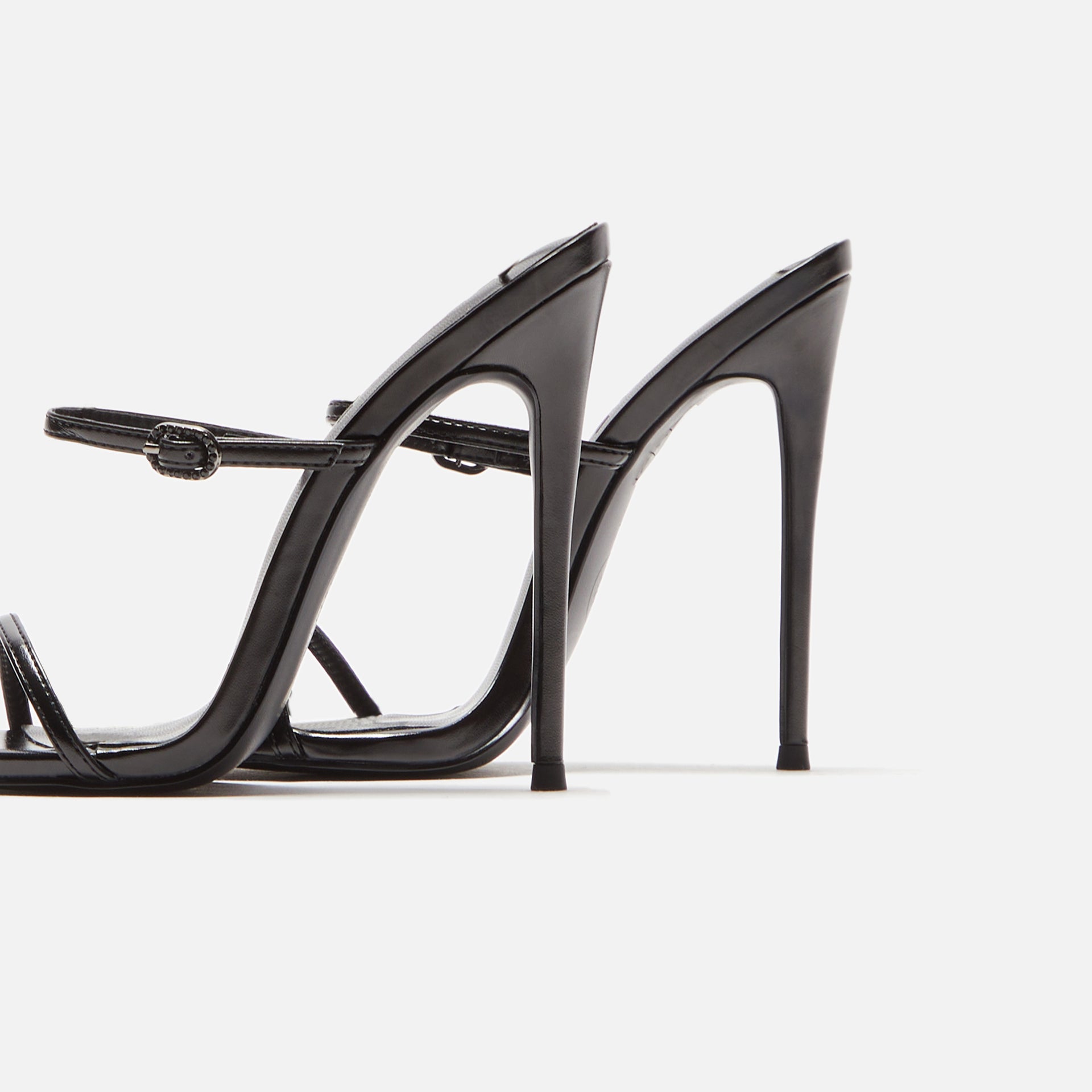 Femme LA Miami Sandal - Black