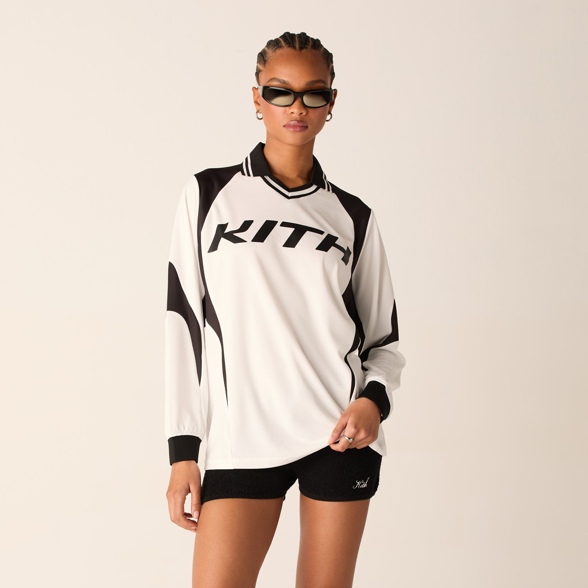 【関税送料込】KITHレディース Misha マルチスポーツロゴTシャツ Kith Women Misha Multi Sport Logo Tee - White