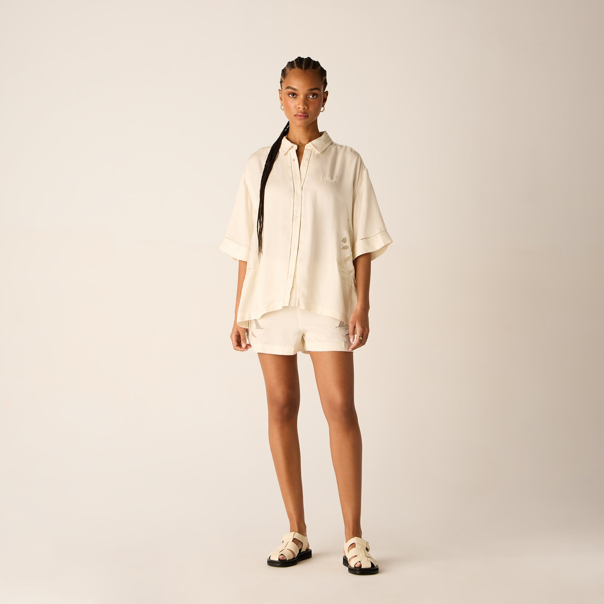 Kith Women Thea II Broderie Crest Short - Waffle