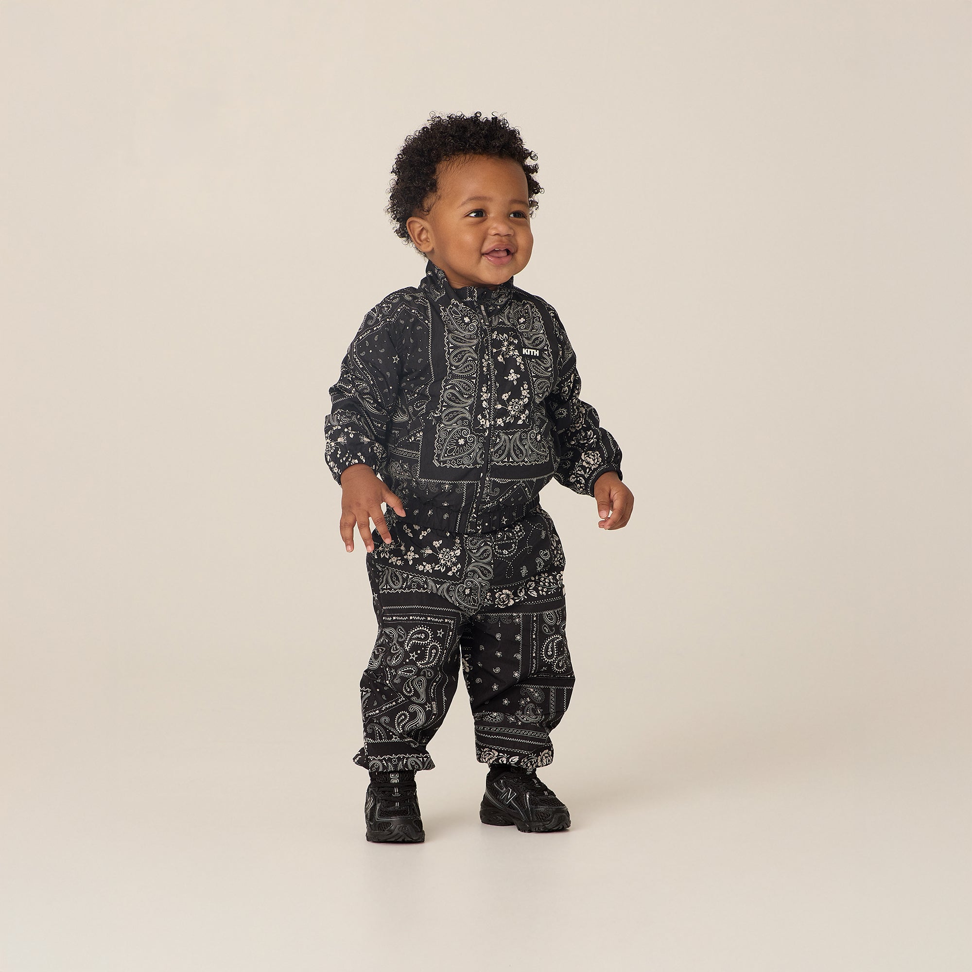 KITH ベビー アウター 6〜12M Kith Baby Collection - Hoodies, Jackets, Pants & More | Kith