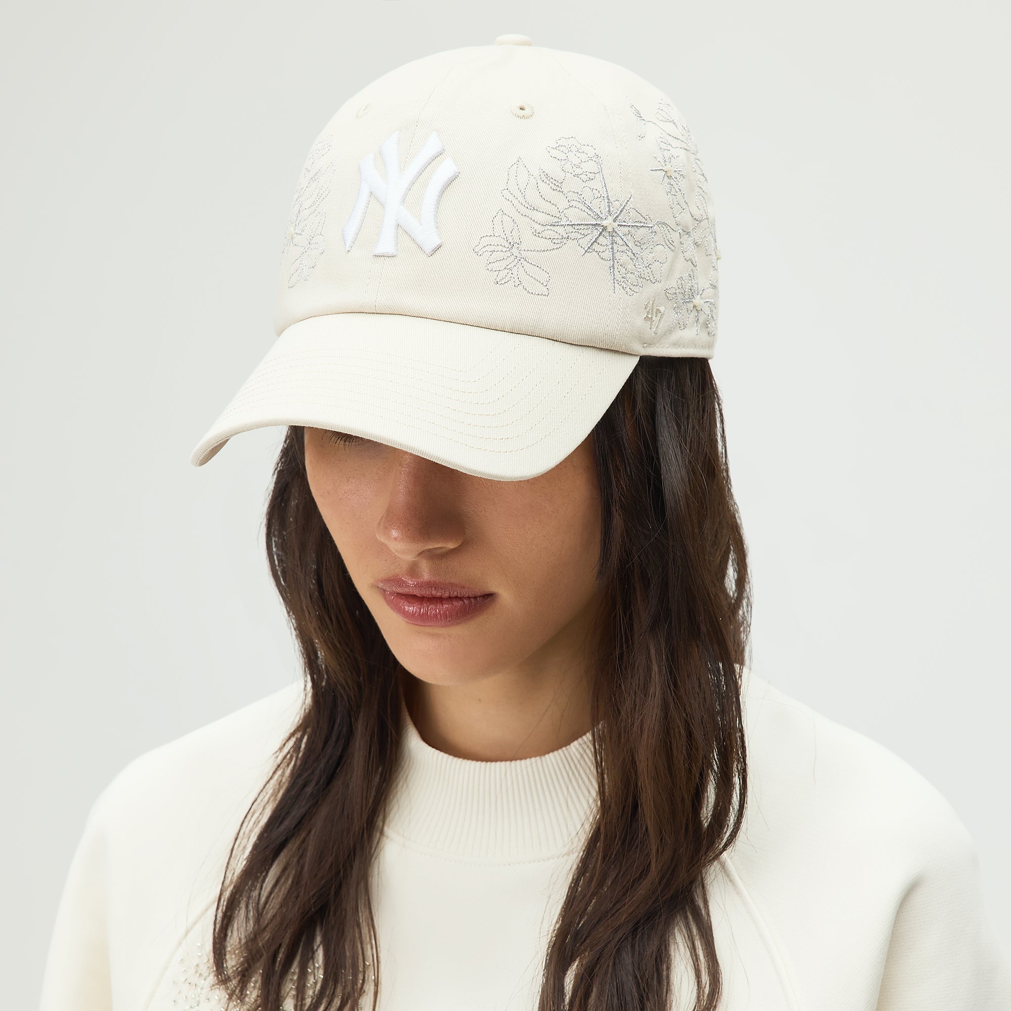 【新品未使用】Kith Lisa Women New York Yankees Lisa for Kith Women & '47 for the New York Yankees Clean Up Classic Ca
