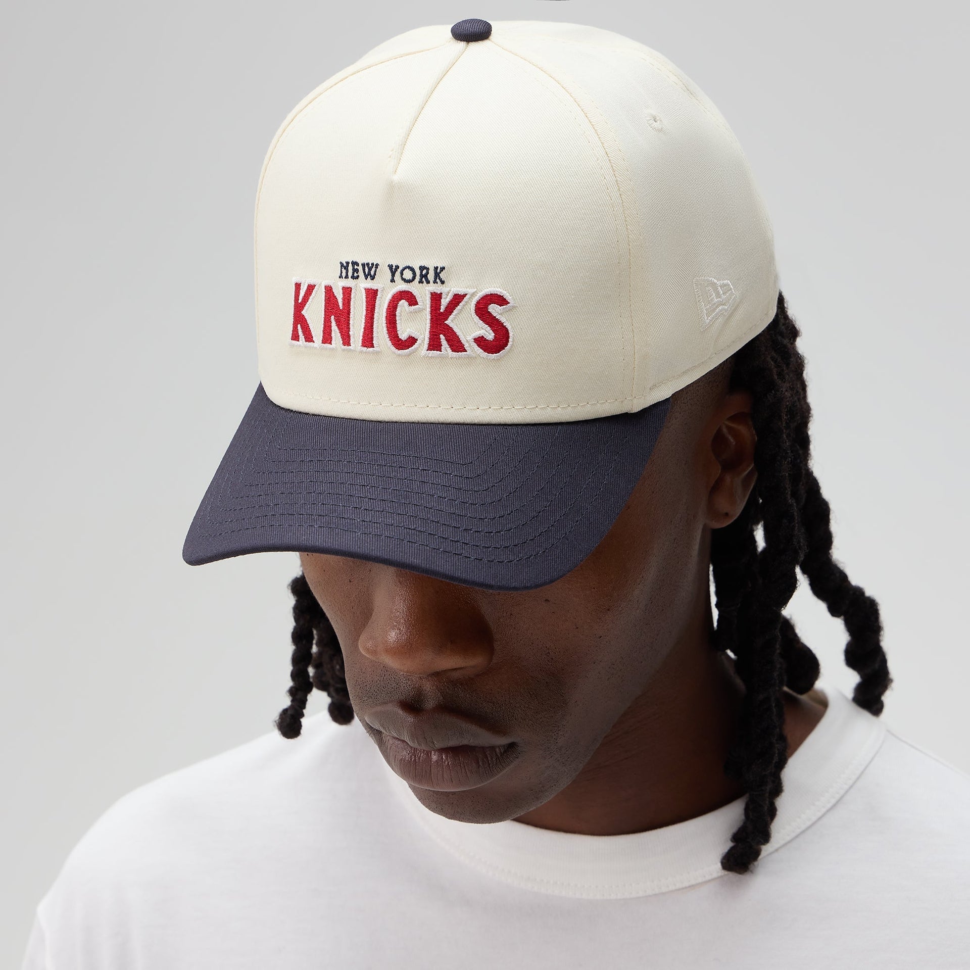 Kith & New Era for the New York Knicks Twill 9FORTY M Crown Snapback - Sandrift