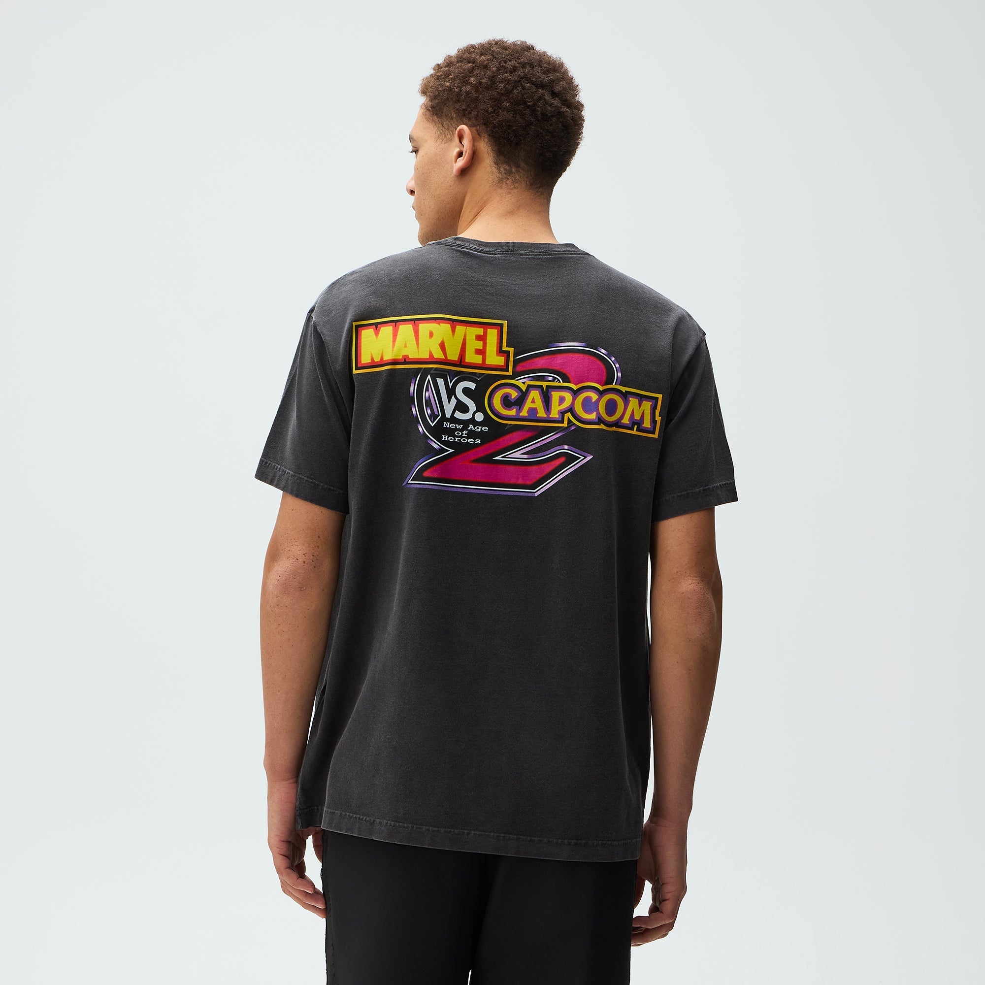 Mサイズ Kith Marvel vs. Capcom Vintage Tee KHM034297-001-Front.jpg?v=