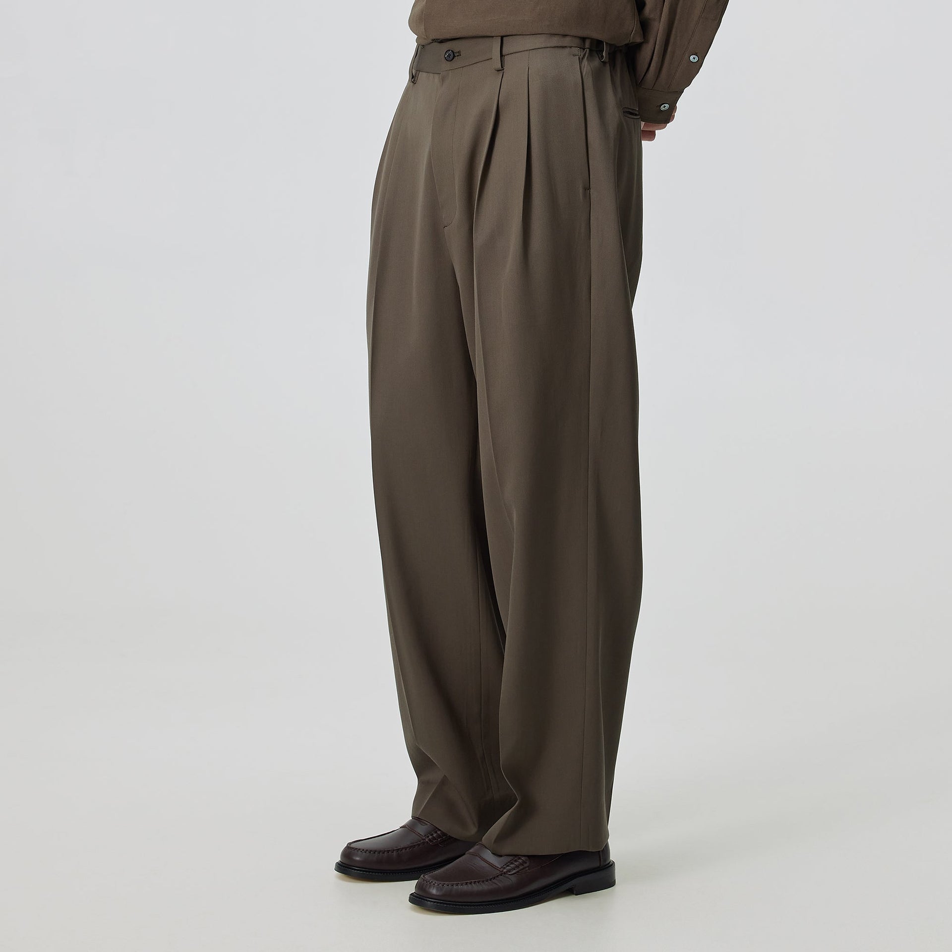 Kith 101 for ssstein Two Tuck Easy Trouser - Everglades - PH
