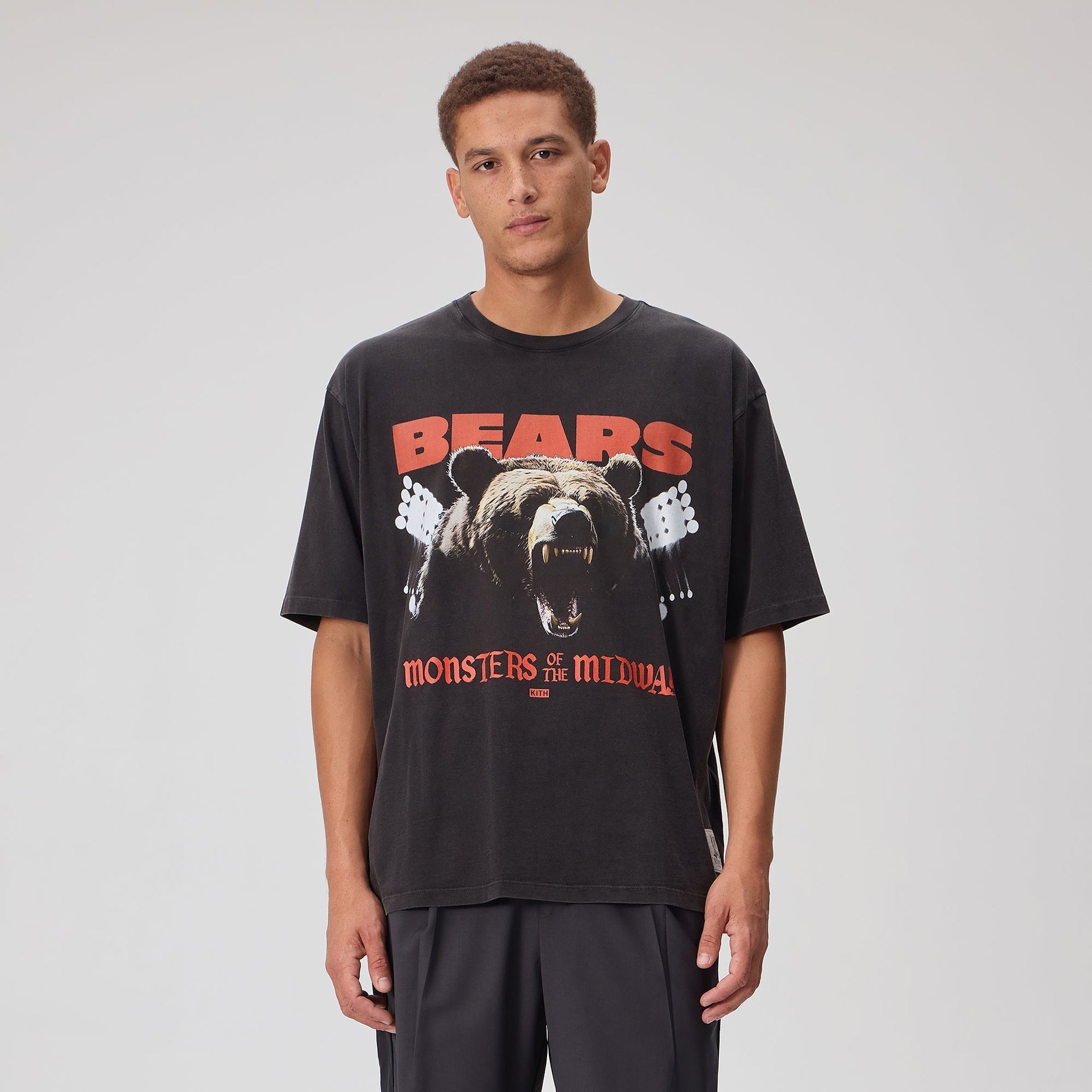 Kith for the NFL Chicago Bears Photo Vintage Jones Tee - Black - PH