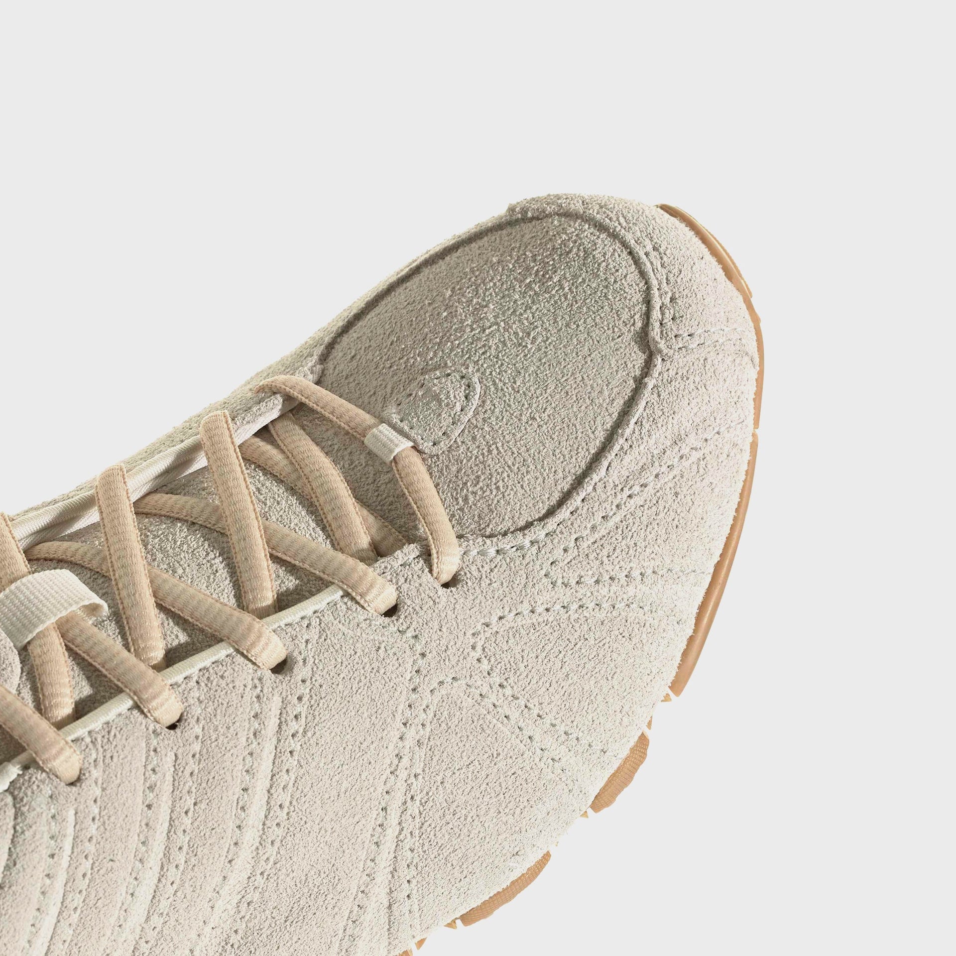 adidas WMNS Ghost Sprint - Off White / Sand Strata / Gold Metallic