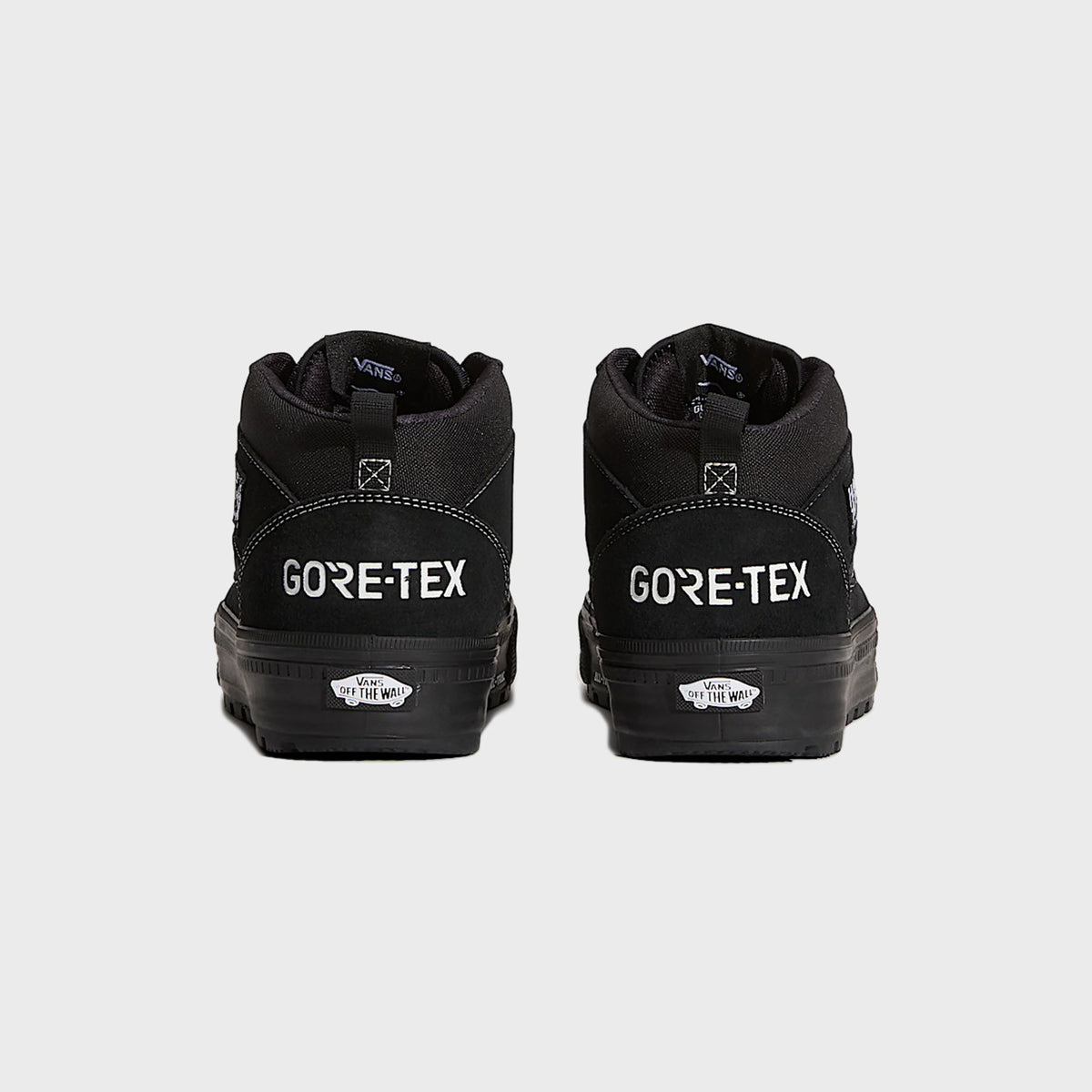 VANS Half Cab Gore-Tex Insulated - Black