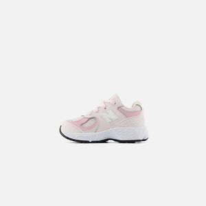 New Balance TD 2002R - Pink Granite / Mid Century Pink