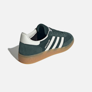 adidas WMNS Handball Spezial - Mineral Green / Off White Gum