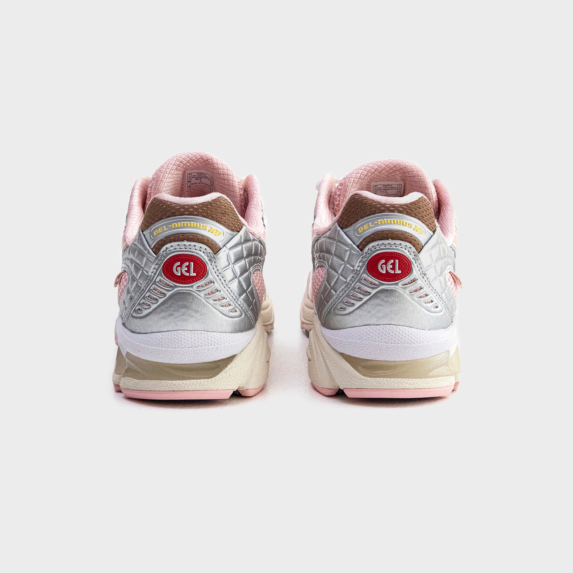 靴 ASICSGEL-NIMBUS10.1atmosSTRAWBERRY CREAM VANDYTHEPINK X Atmos X Gel Nimbus 10.1 'Strawberry' - ASICS