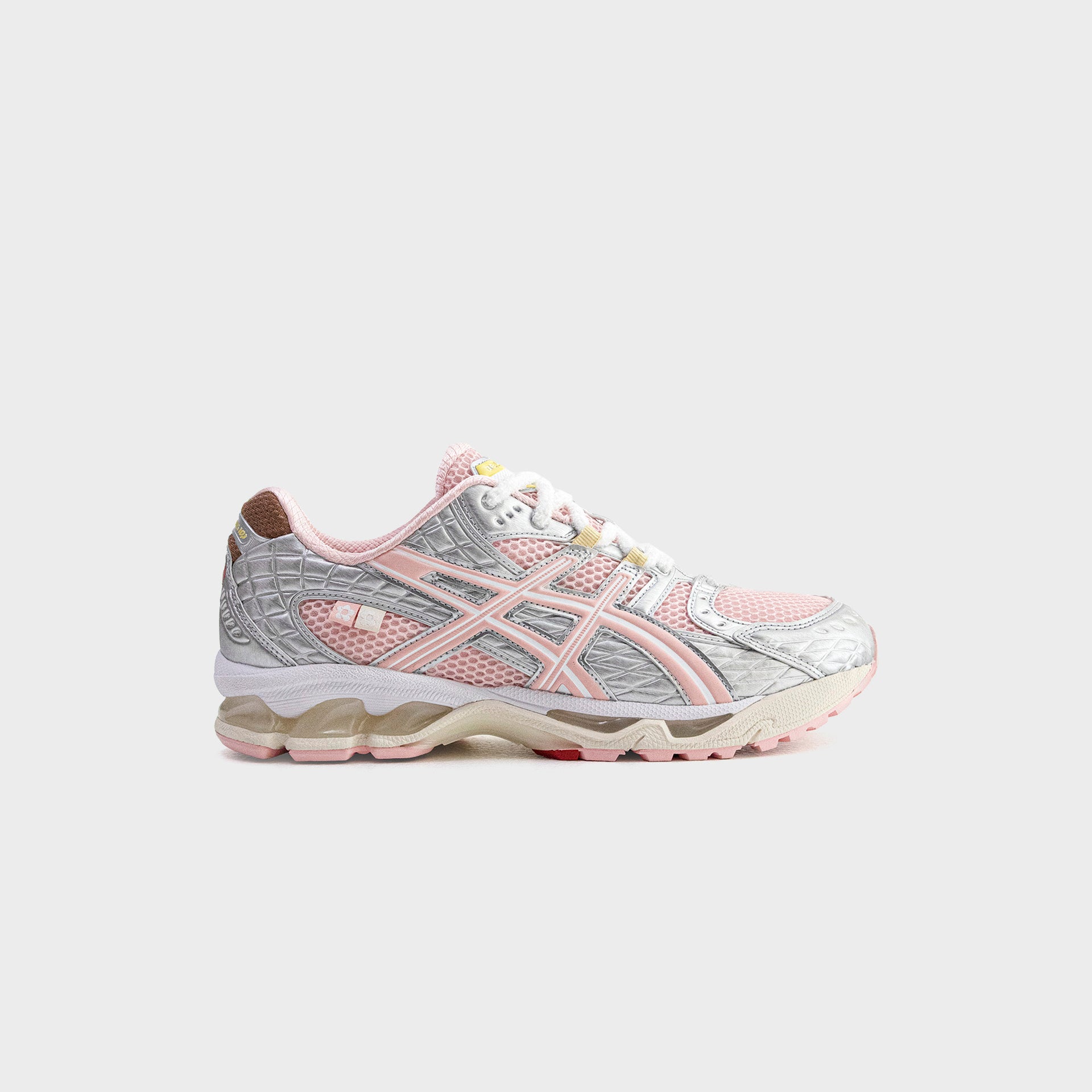ASICS x VANDYTHEPINK Gel-Nimbus 10.1 - Strawberry Cream / Strawberry Cream