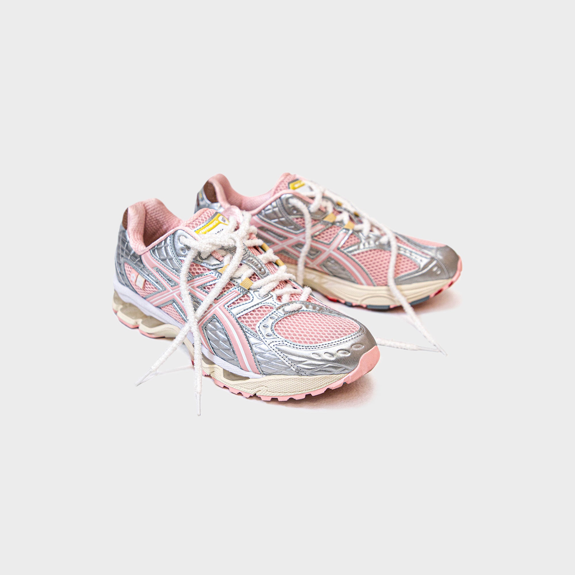 ASICS GEL-Nimbus 10.1 ストロベリークリーム 26cm ASICS GEL-Nimbus 10.1 ストロベリークリーム 26cm