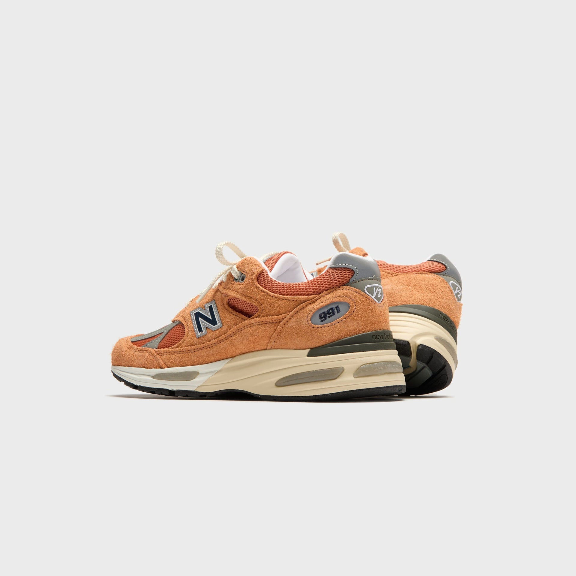 New Balance Made in UK 991v2 - Gold Earth / Golden Ochre / Moon Mist