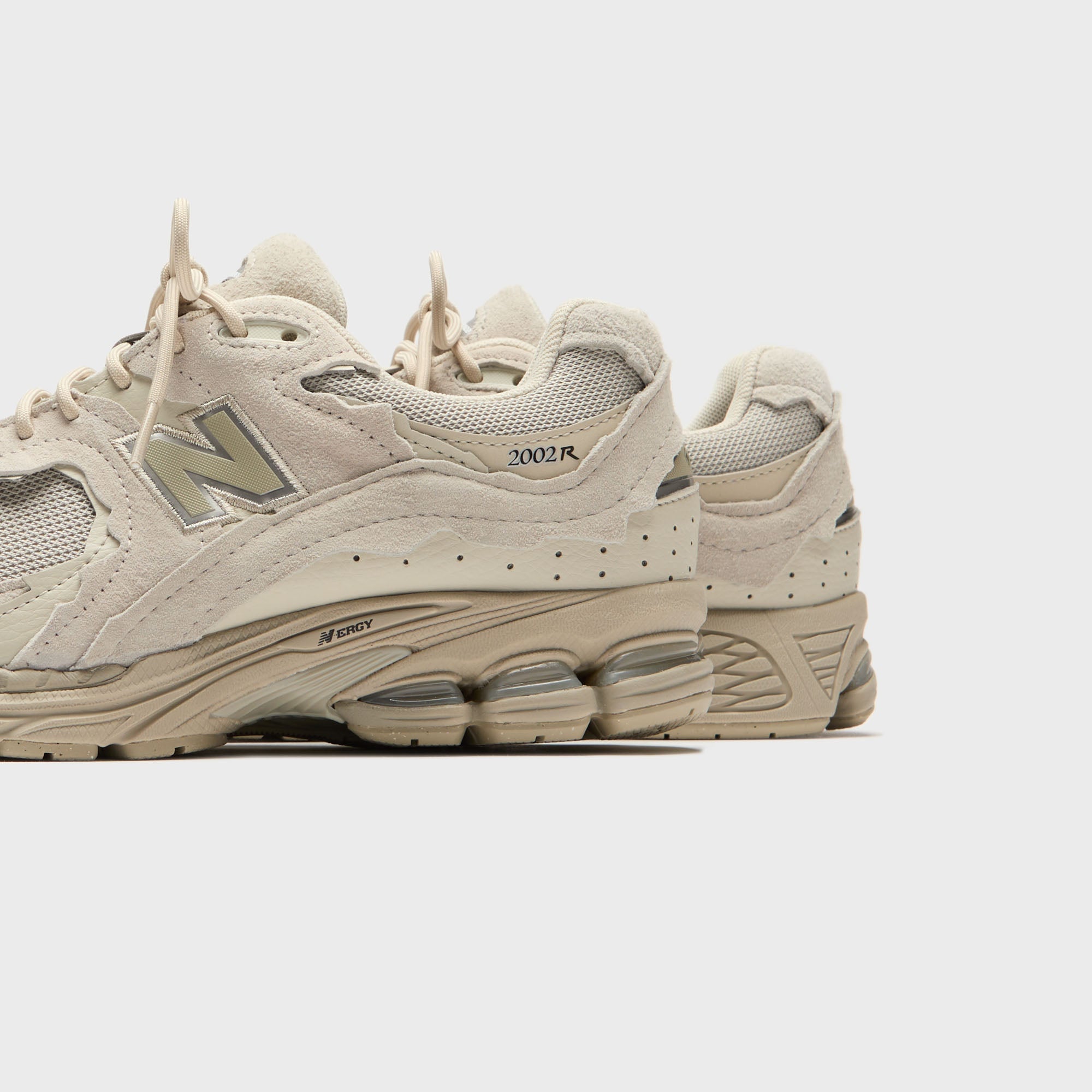 New Balance 2002R - Shipyard / Silver Metallic – Kith