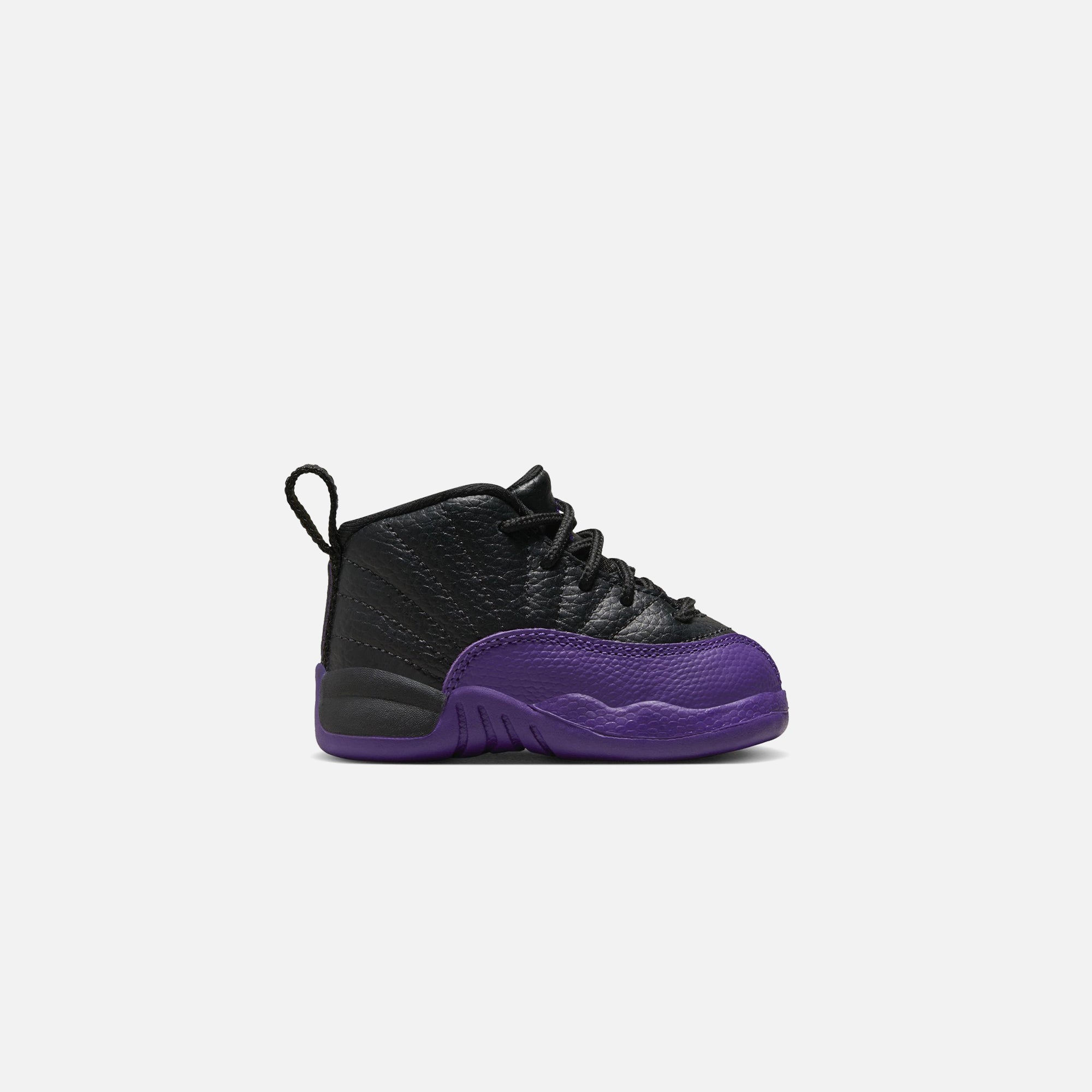 White purple outlet jordan 12