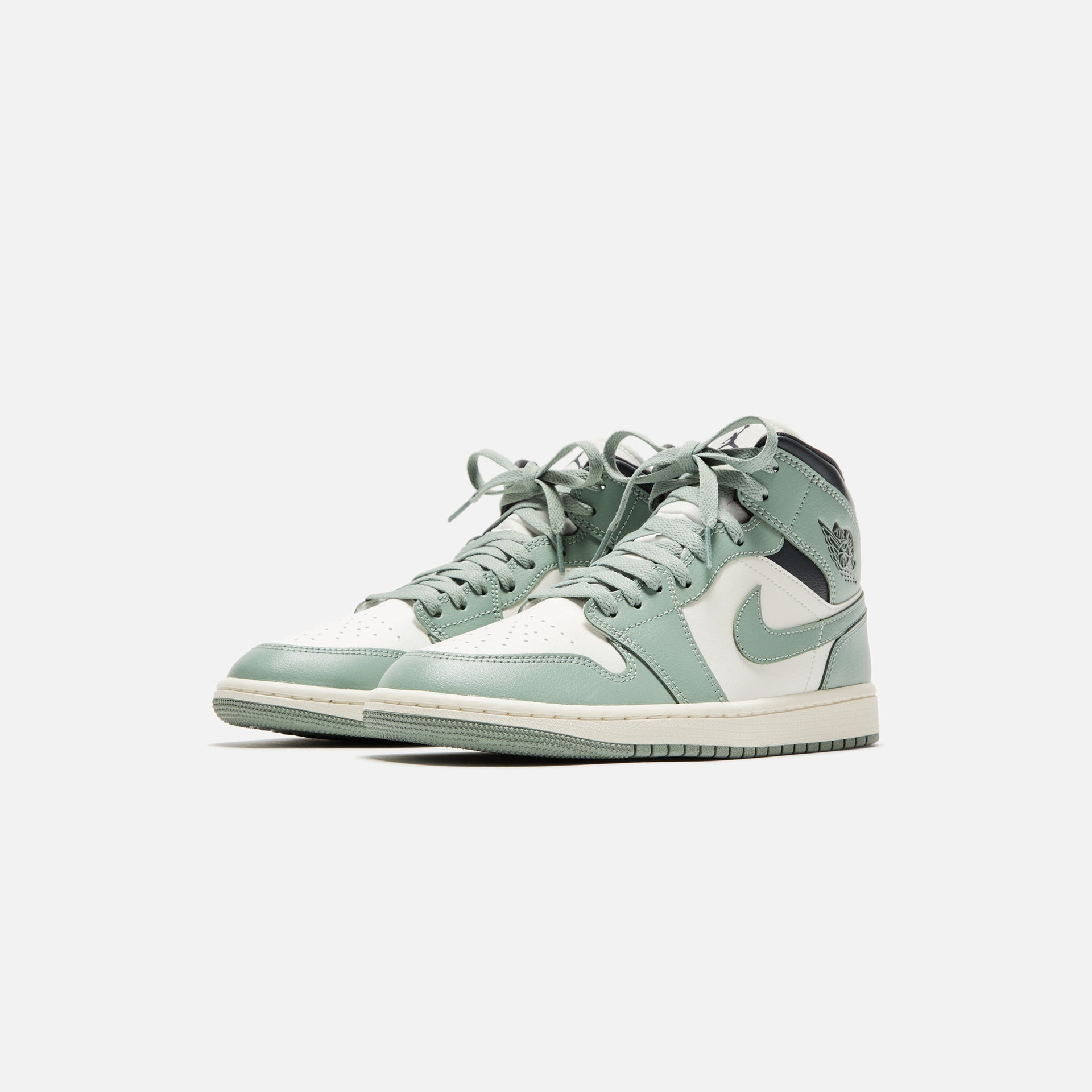 Jordan WMNS Air Jordan 1 Mid - Sail / Jade Smoke / Anthracite