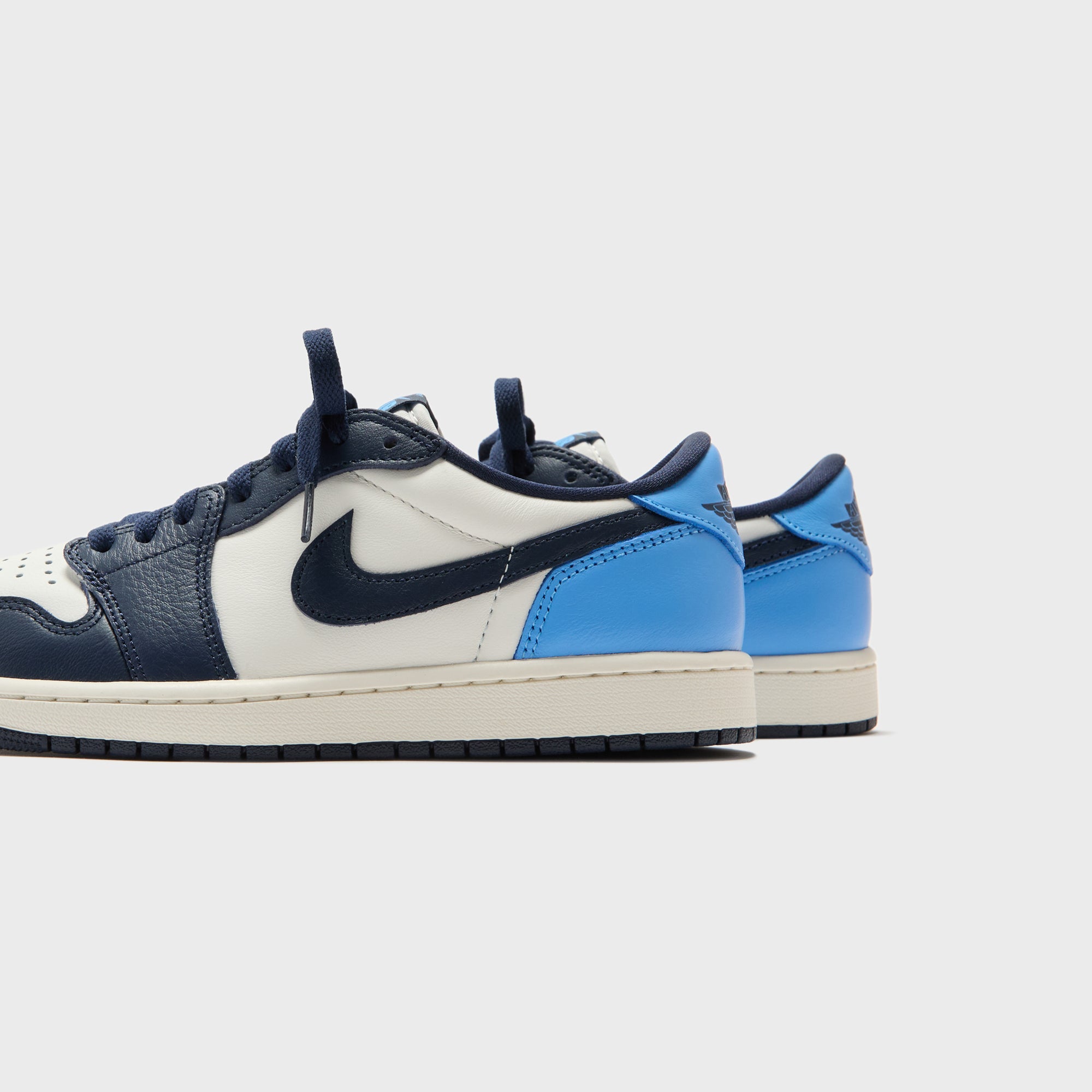 Jordan Air Jordan 1 Retro Low OG - Obsidian / University Jordan Air Jordan 1 Retro Low OG - Obsidian / University