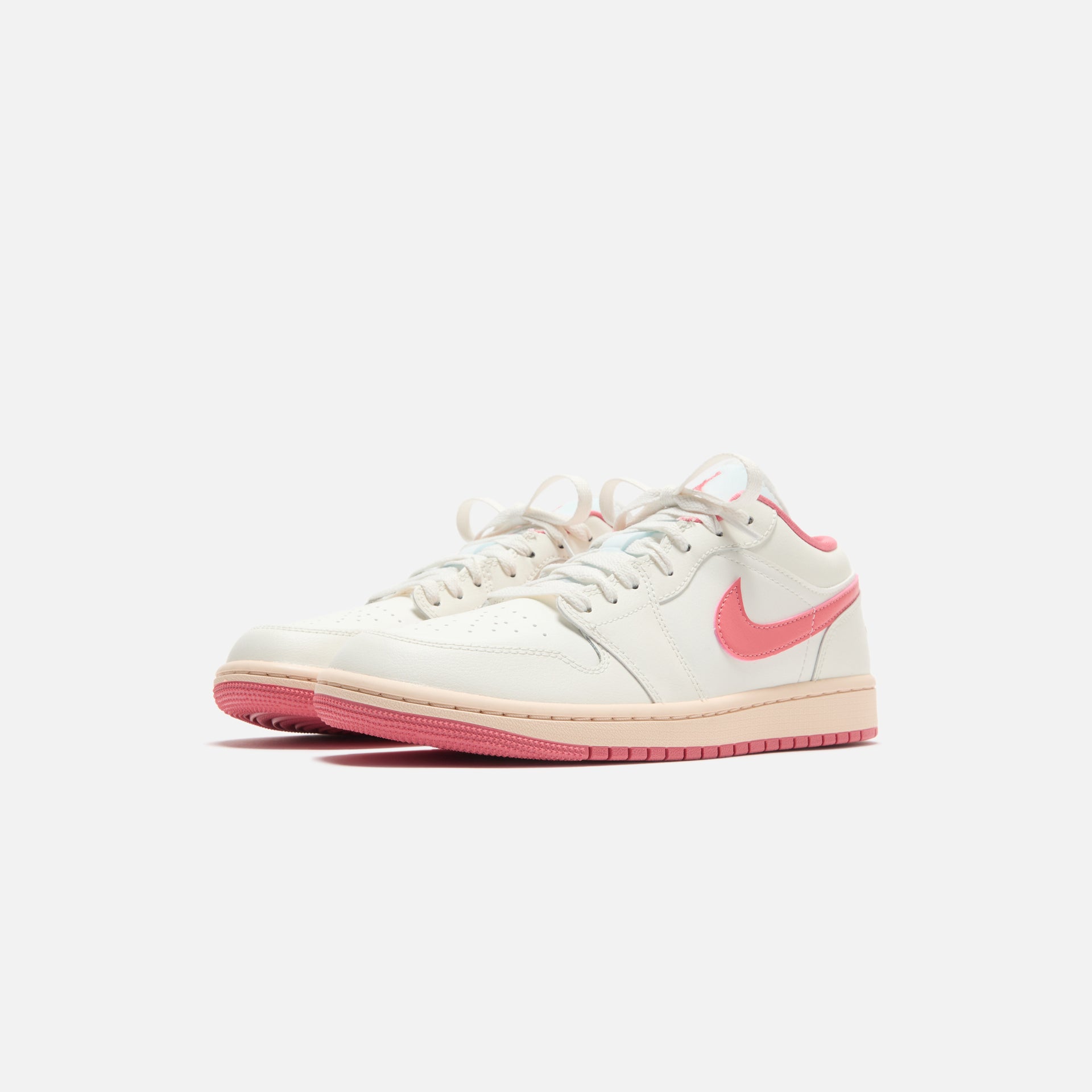 Nike WMNS Air Jordan 1 Low - Sail / Guava Ice / Pink Salt